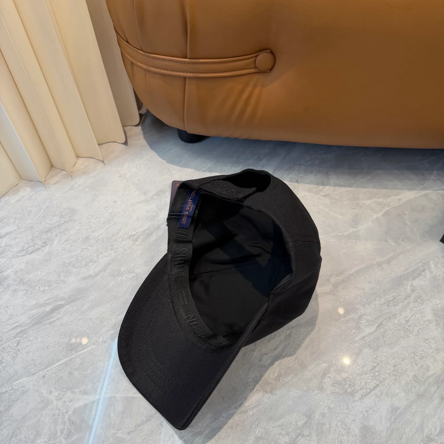Hats LOUIS VUITTON 17467591