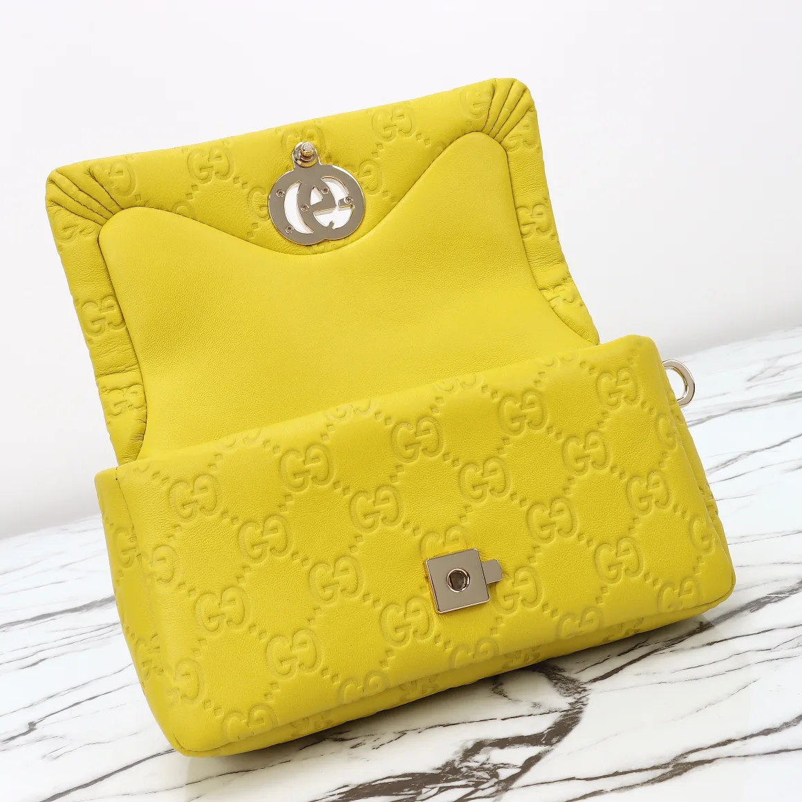 Women's Classic Handbags GUCCI 18210716