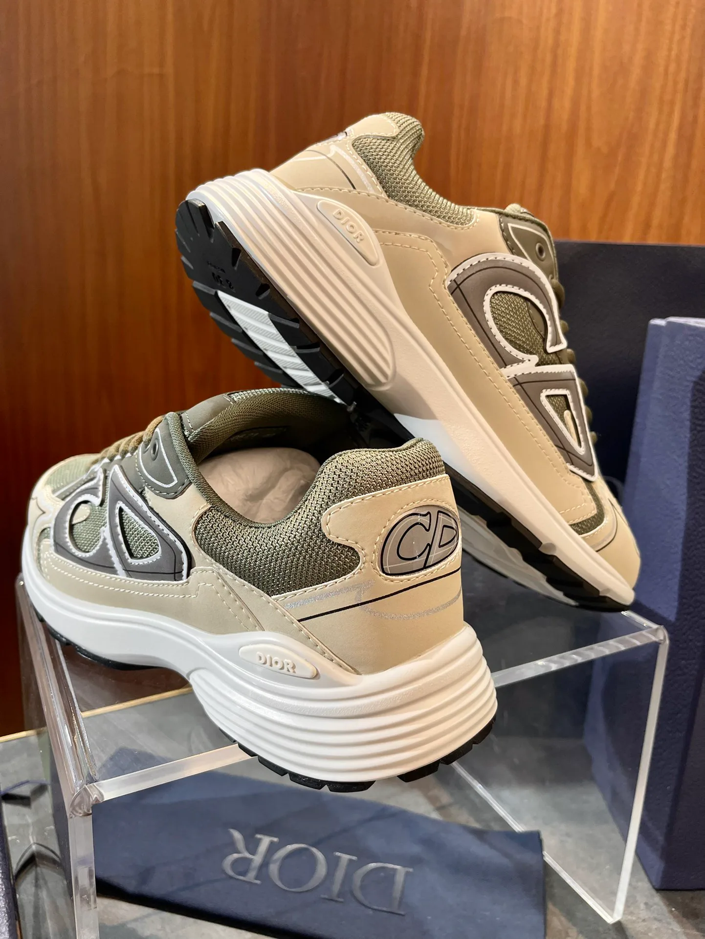 Women's Sneakers CHRISTIAN DIOR 18119311