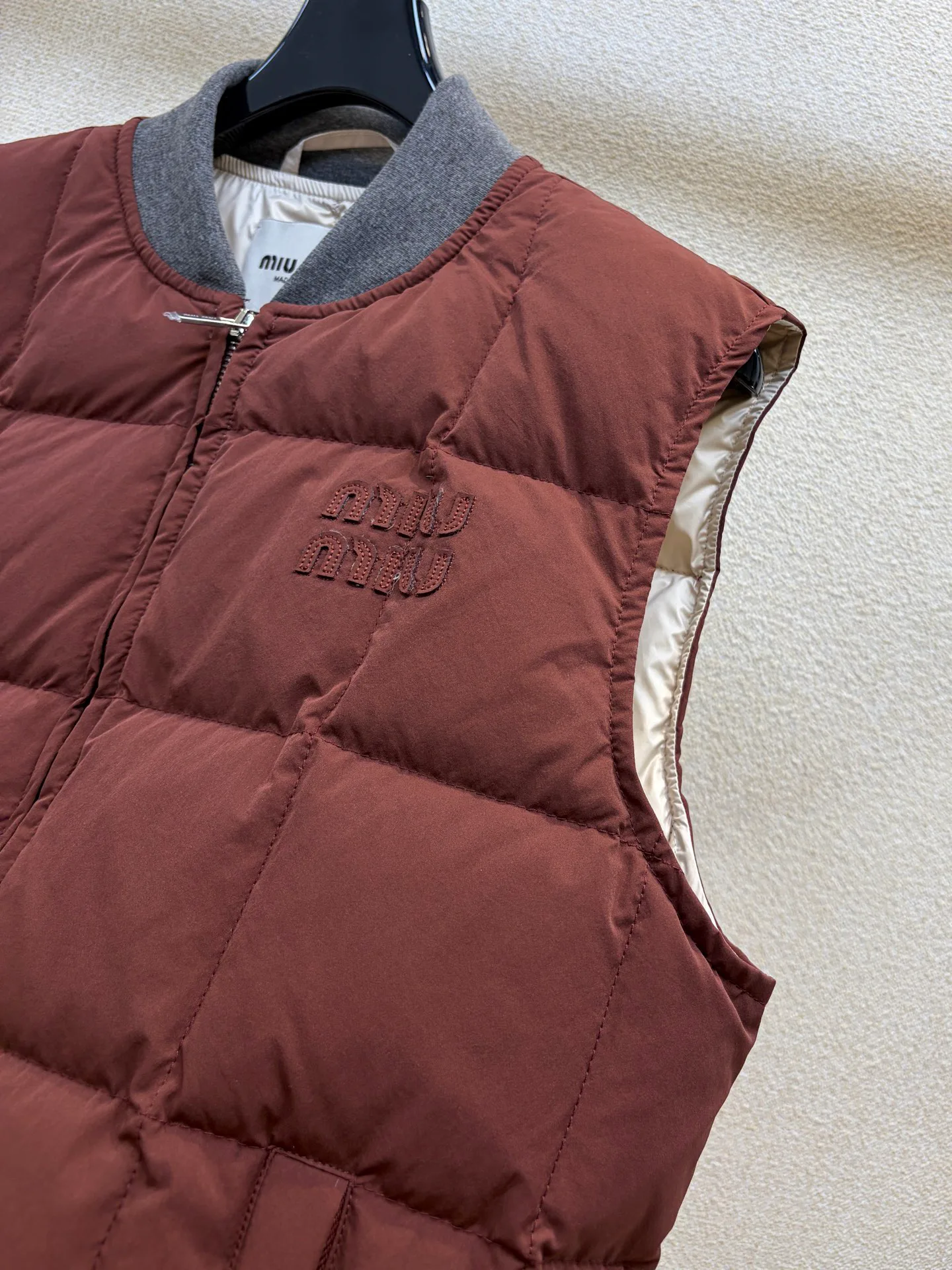 Women's Vests MIU MIU 18408092