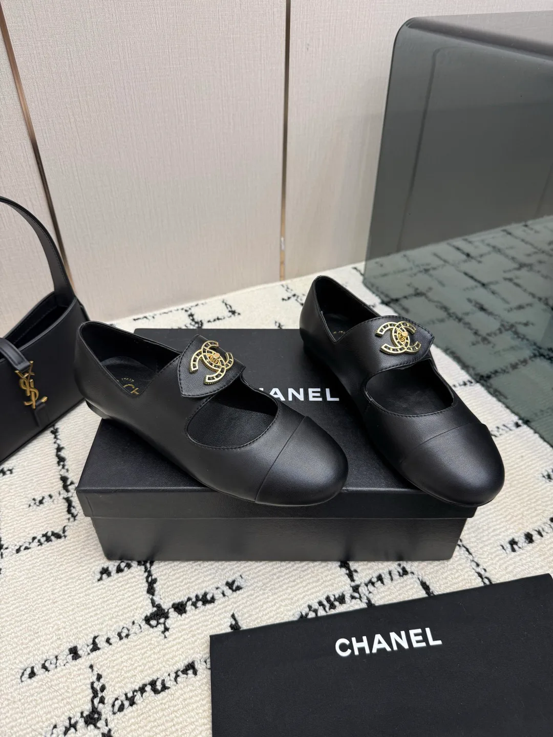 Women's Loafers And Moccasins CHANEL 17827567