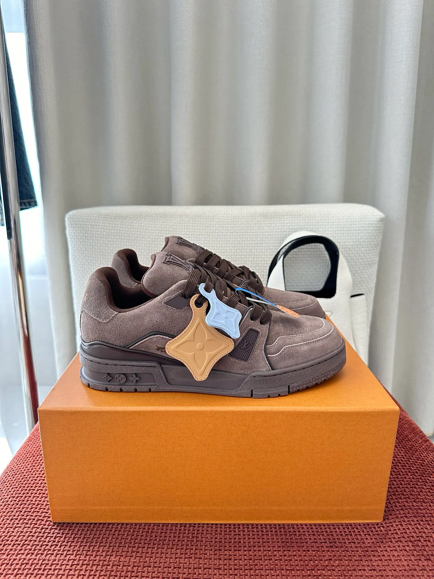 Men's Sneakers LOUIS VUITTON 17449379
