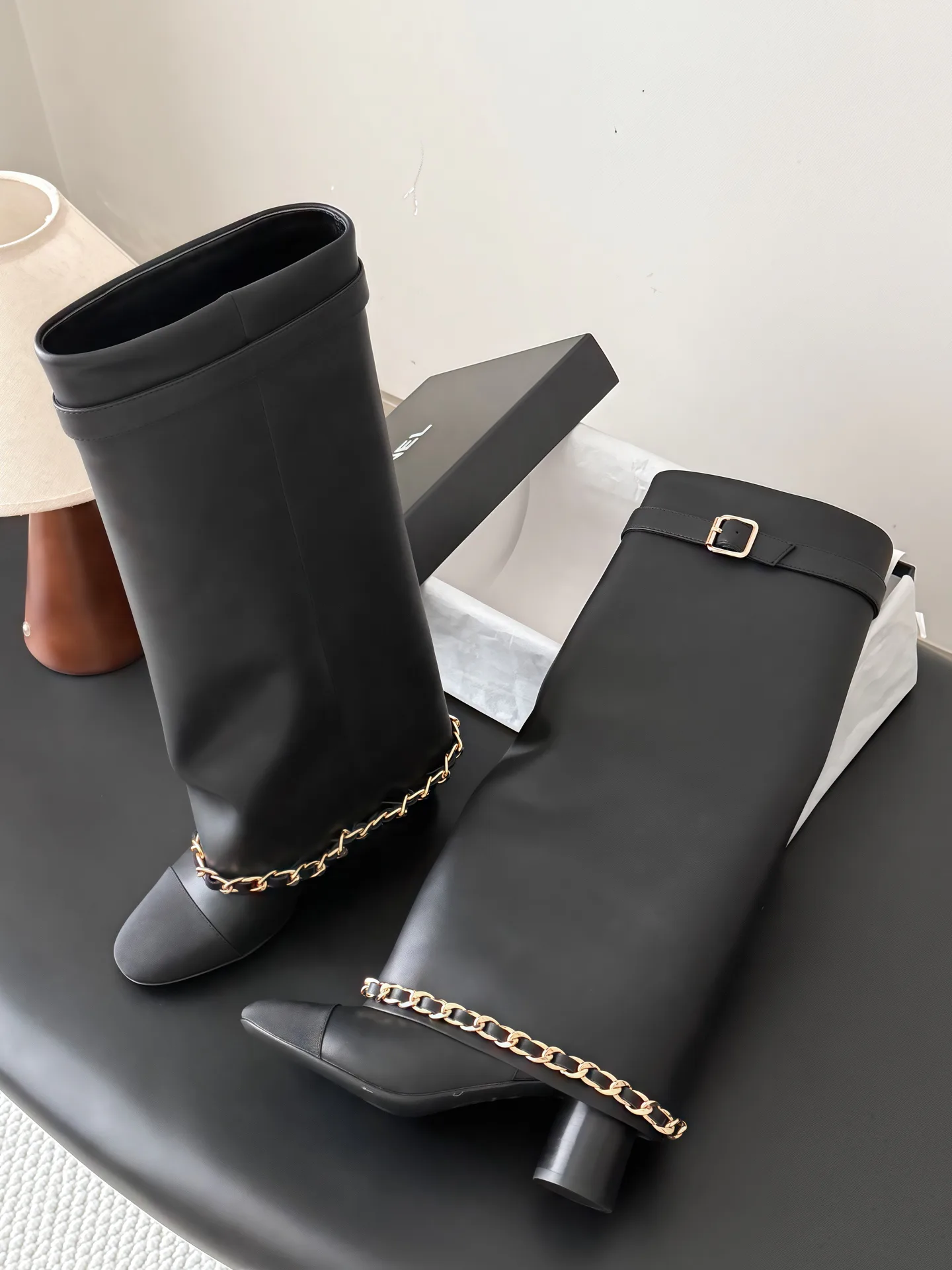 Women's Boots CHANEL 18154330