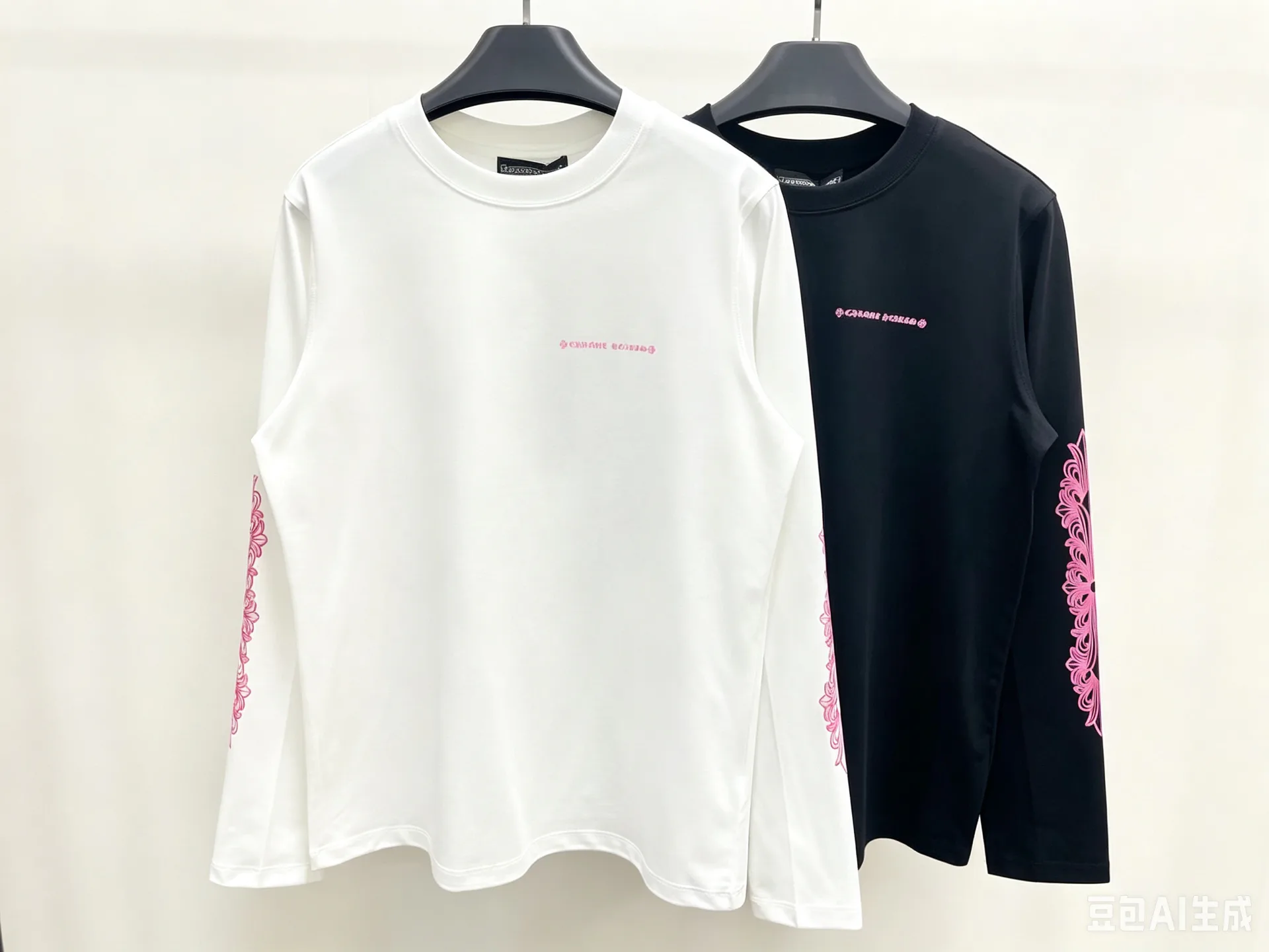 Women's T-Shirts CHROME HEARTS 17561583
