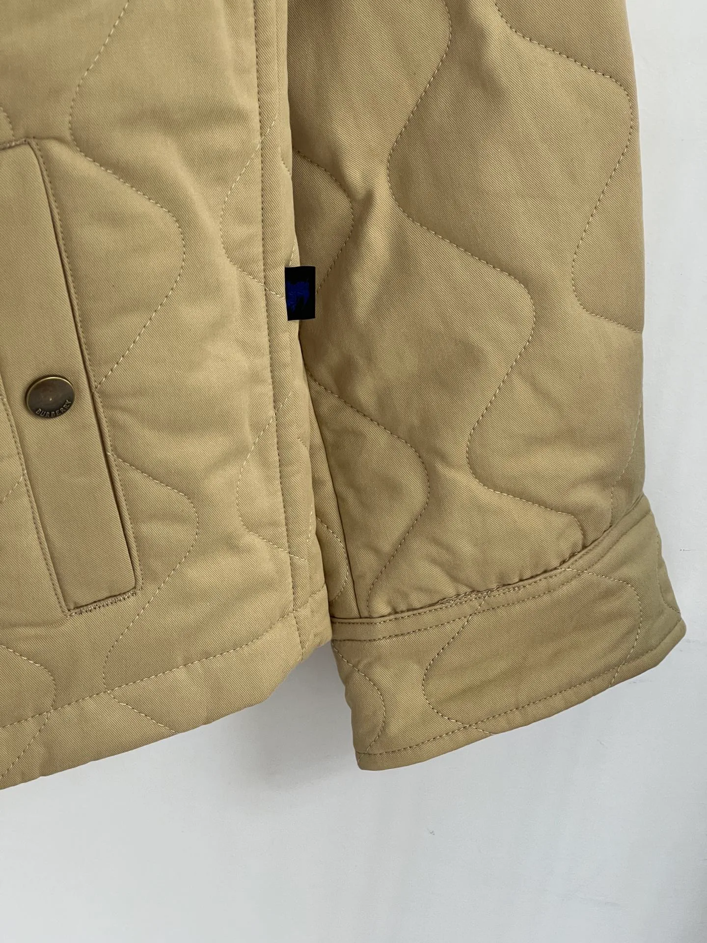 Women's Jackets And Down Jackets BURBERRY 18415745