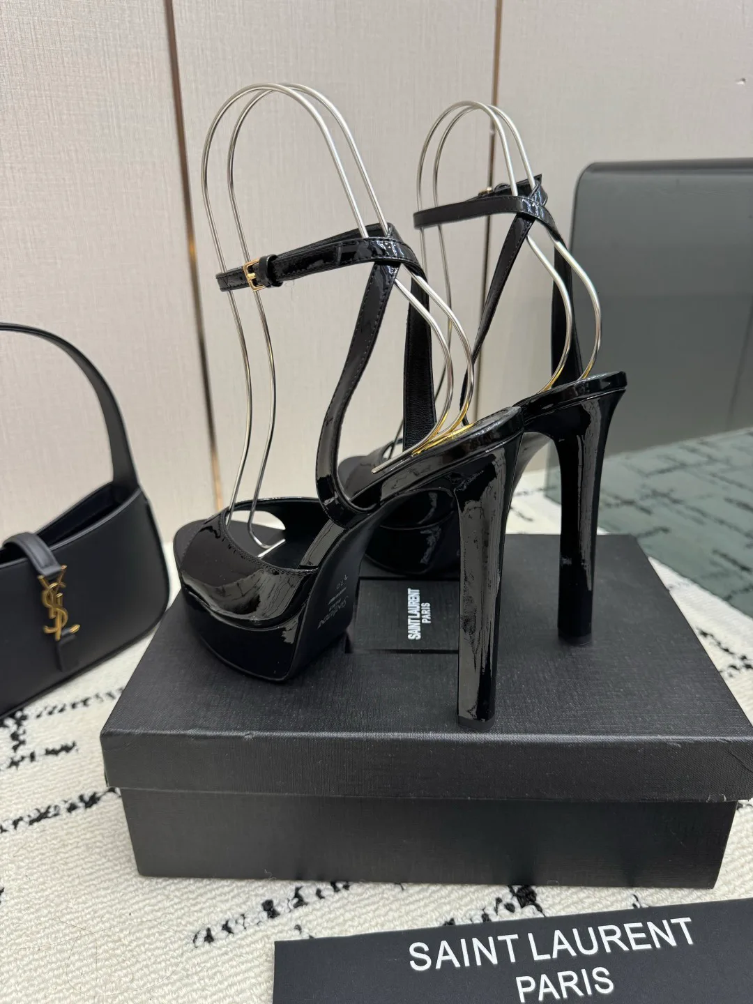Women's Open-Toe Sandals SAINT LAURENT 18049024