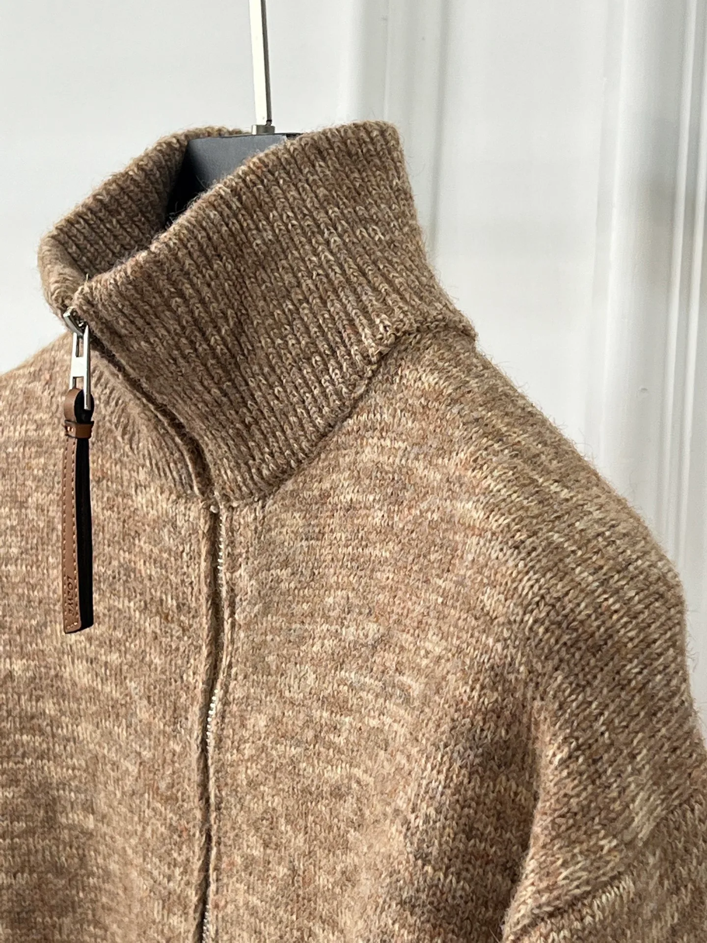 Women's Jumpers And Sweaters LOEWE 17950274