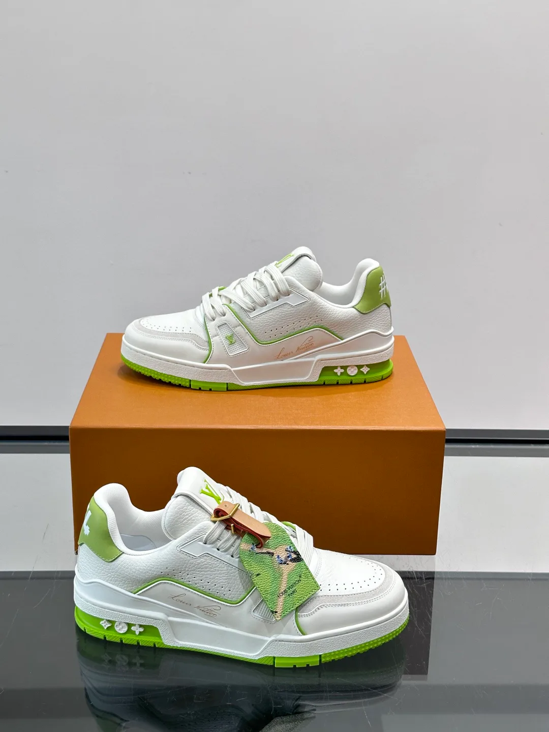Men's Sneakers LOUIS VUITTON 17811168