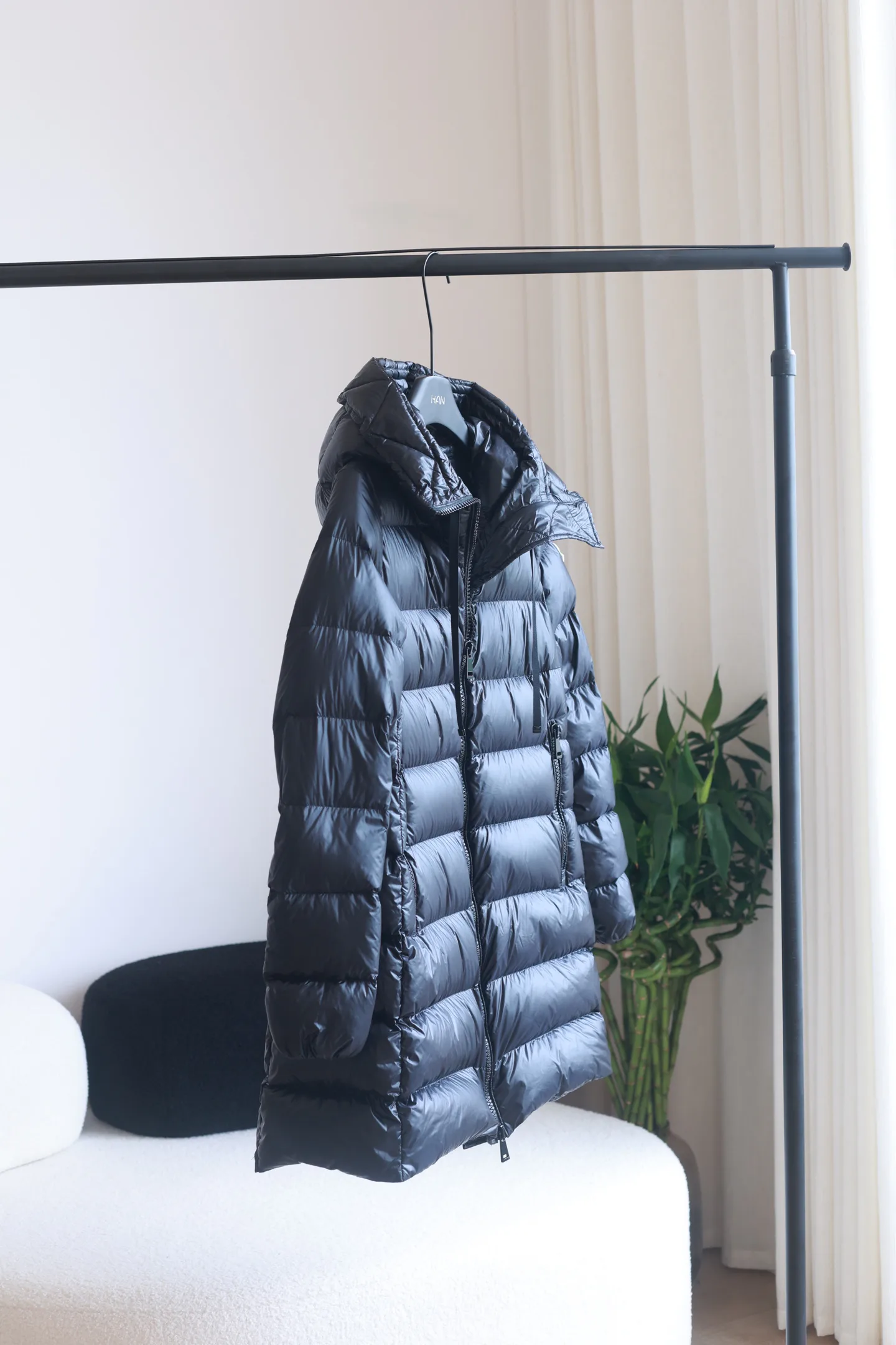 Women's Jackets And Down Jackets MONCLER 18184498