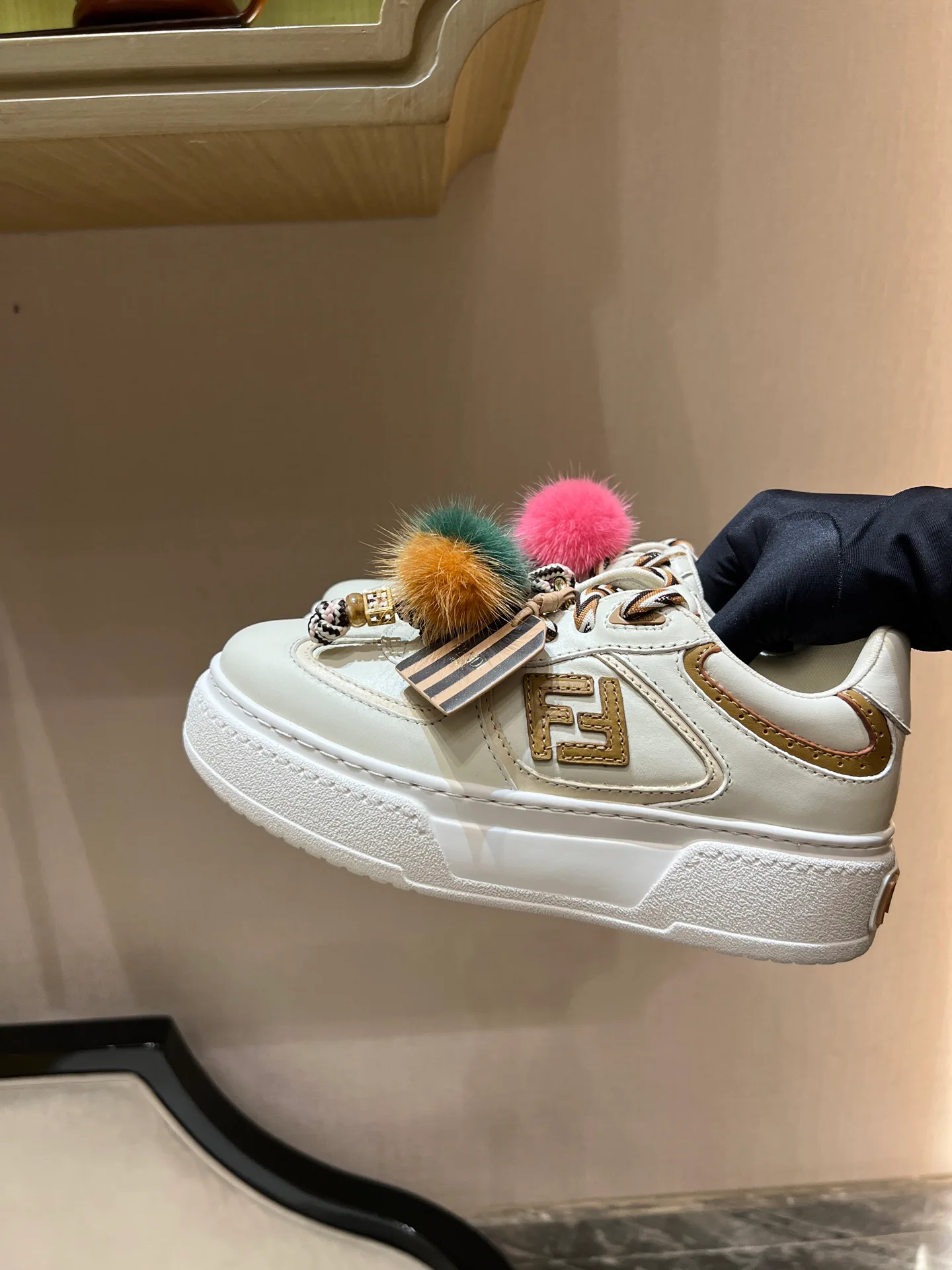 Women's Sneakers FENDI 18020641