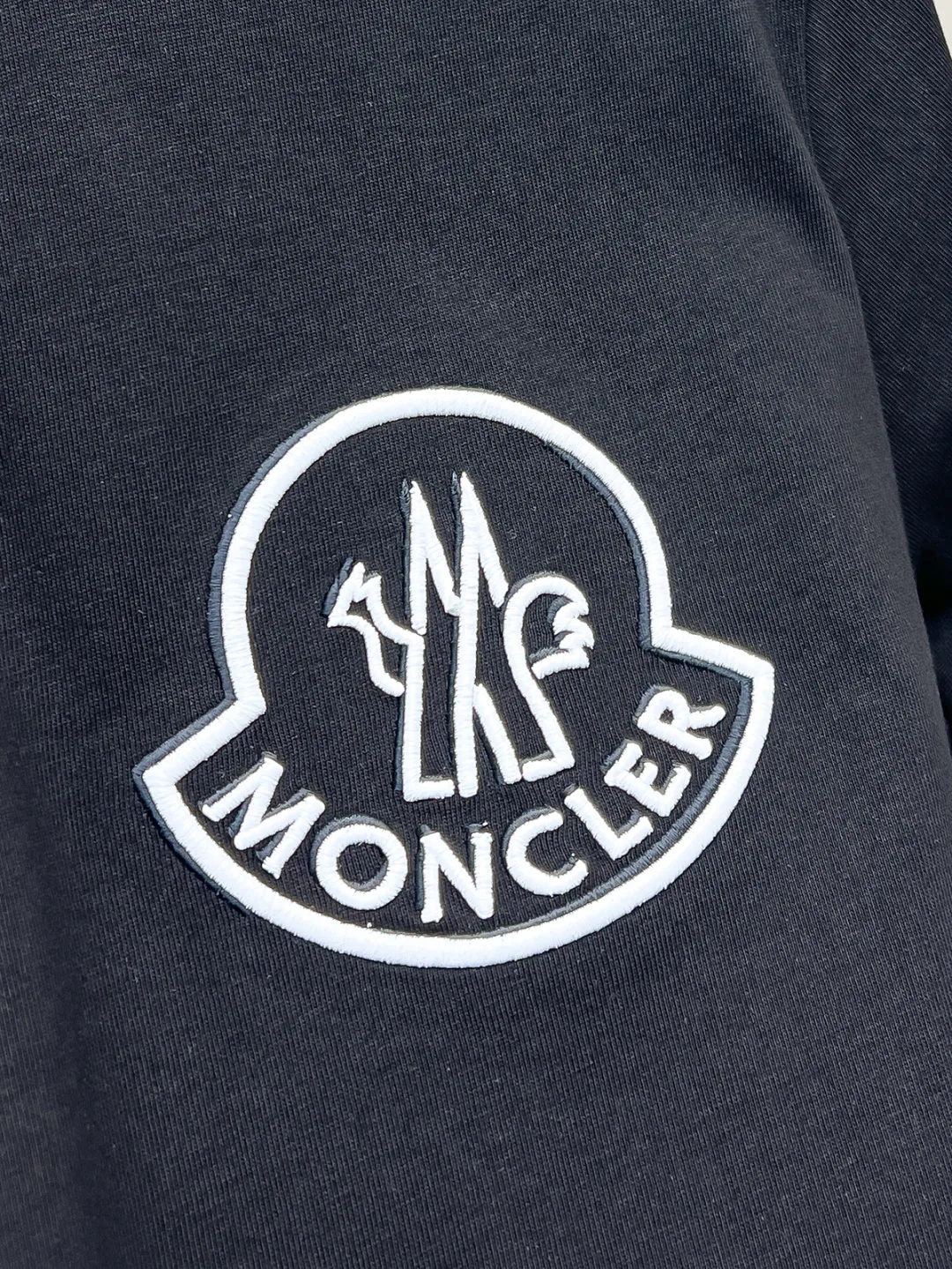 Men's T-Shirts MONCLER 18499395
