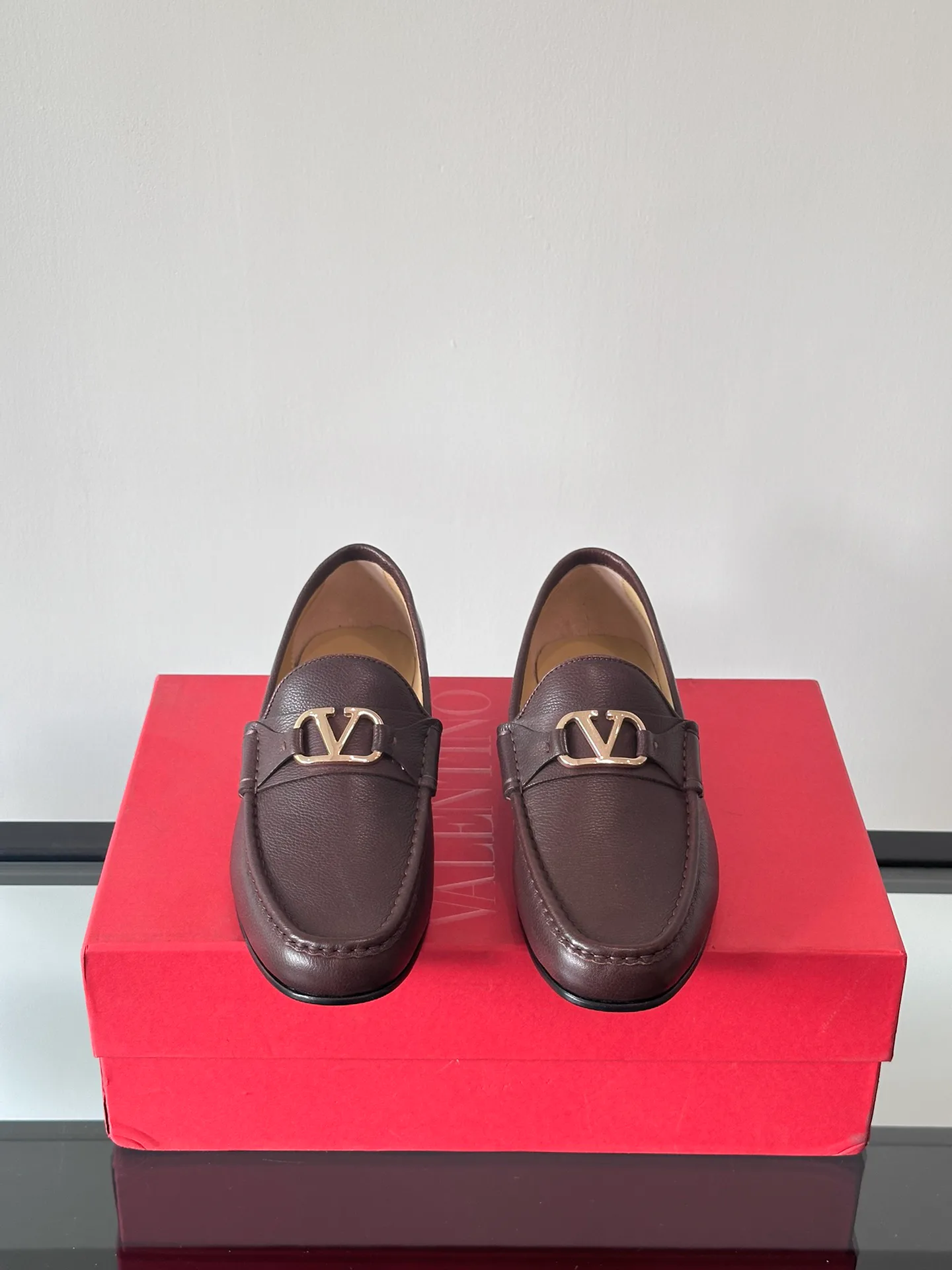 Men's Loafers And Dress Shoes VALENTINO 17715977