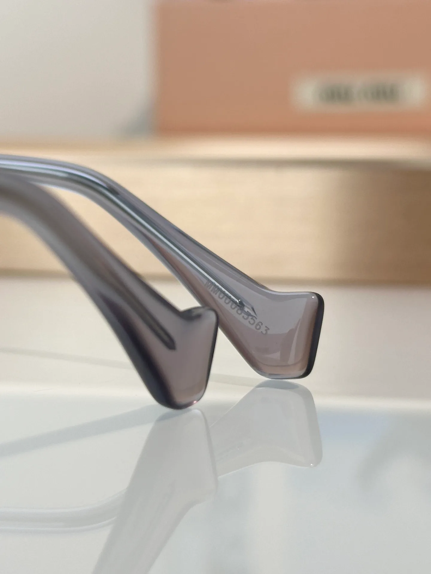 Glasses MIU MIU 18095022