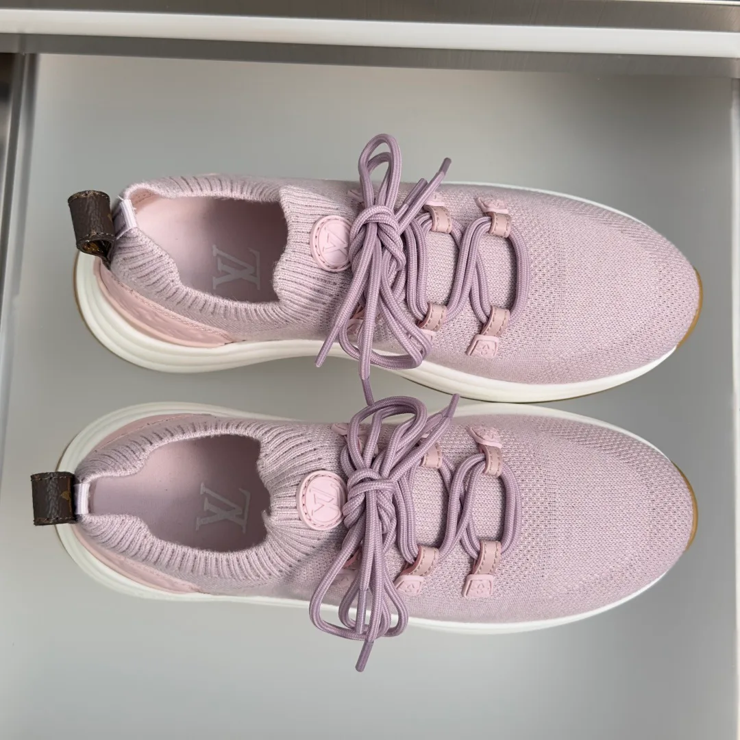 Women's Sneakers LOUIS VUITTON 17950532