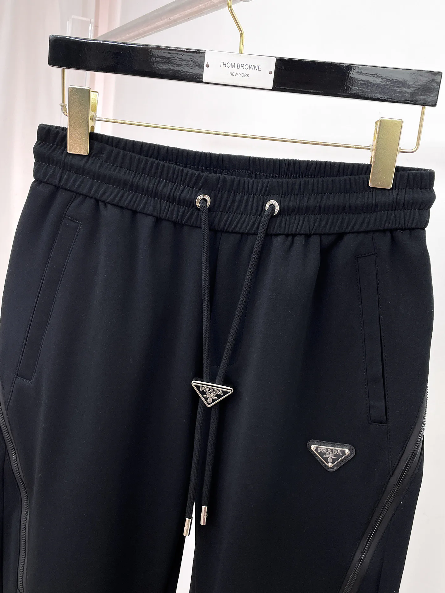 Men's Trousers PRADA 18399308