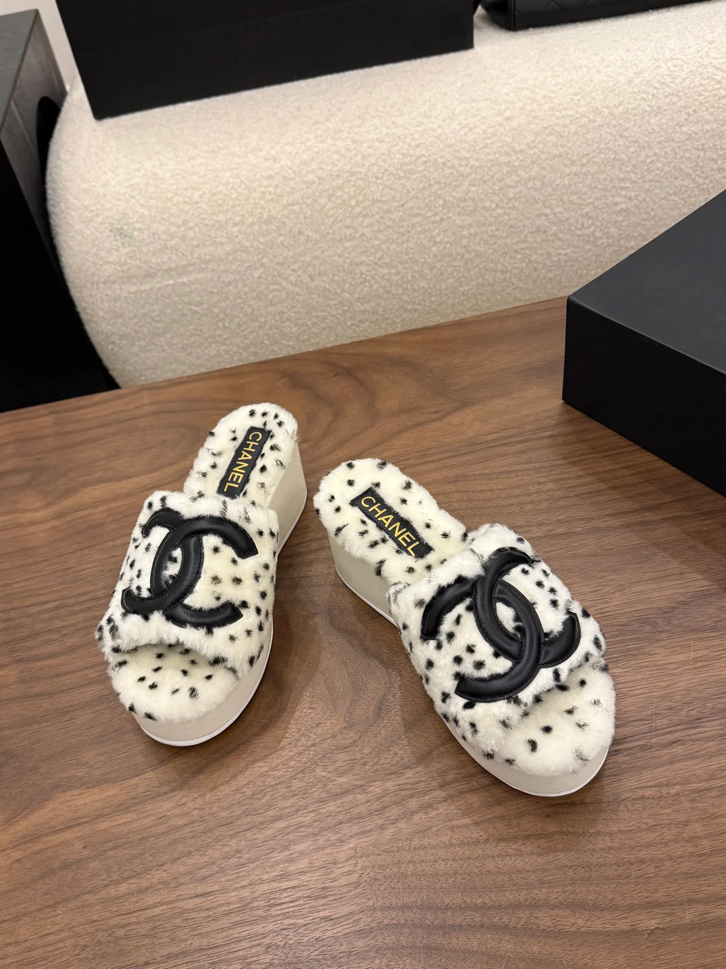 Women's Slippers CHANEL 18223664