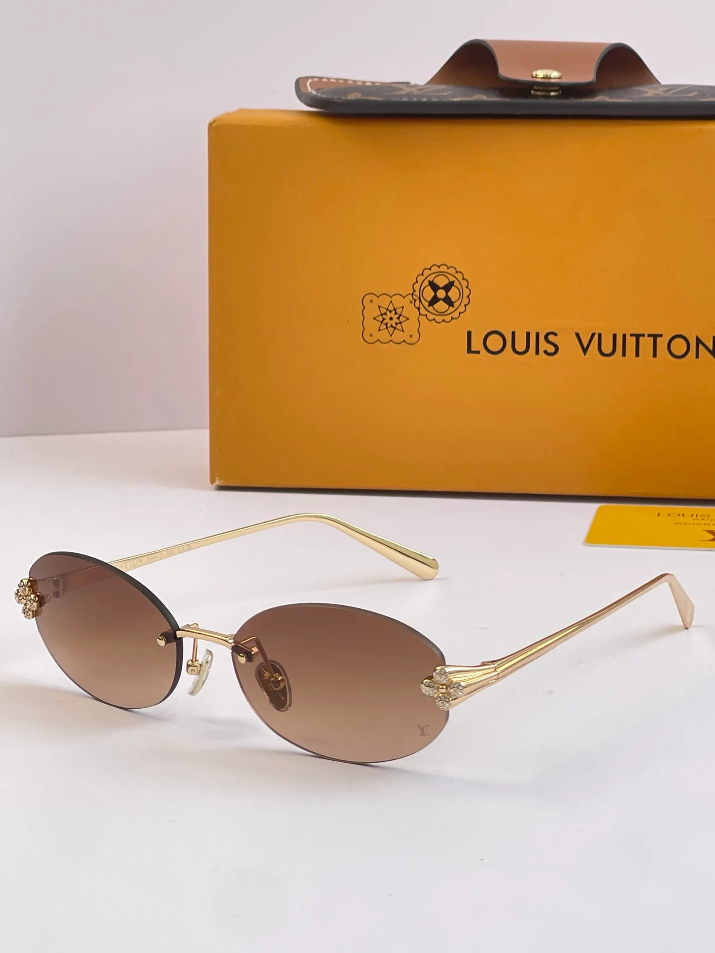 Glasses LOUIS VUITTON 18226193