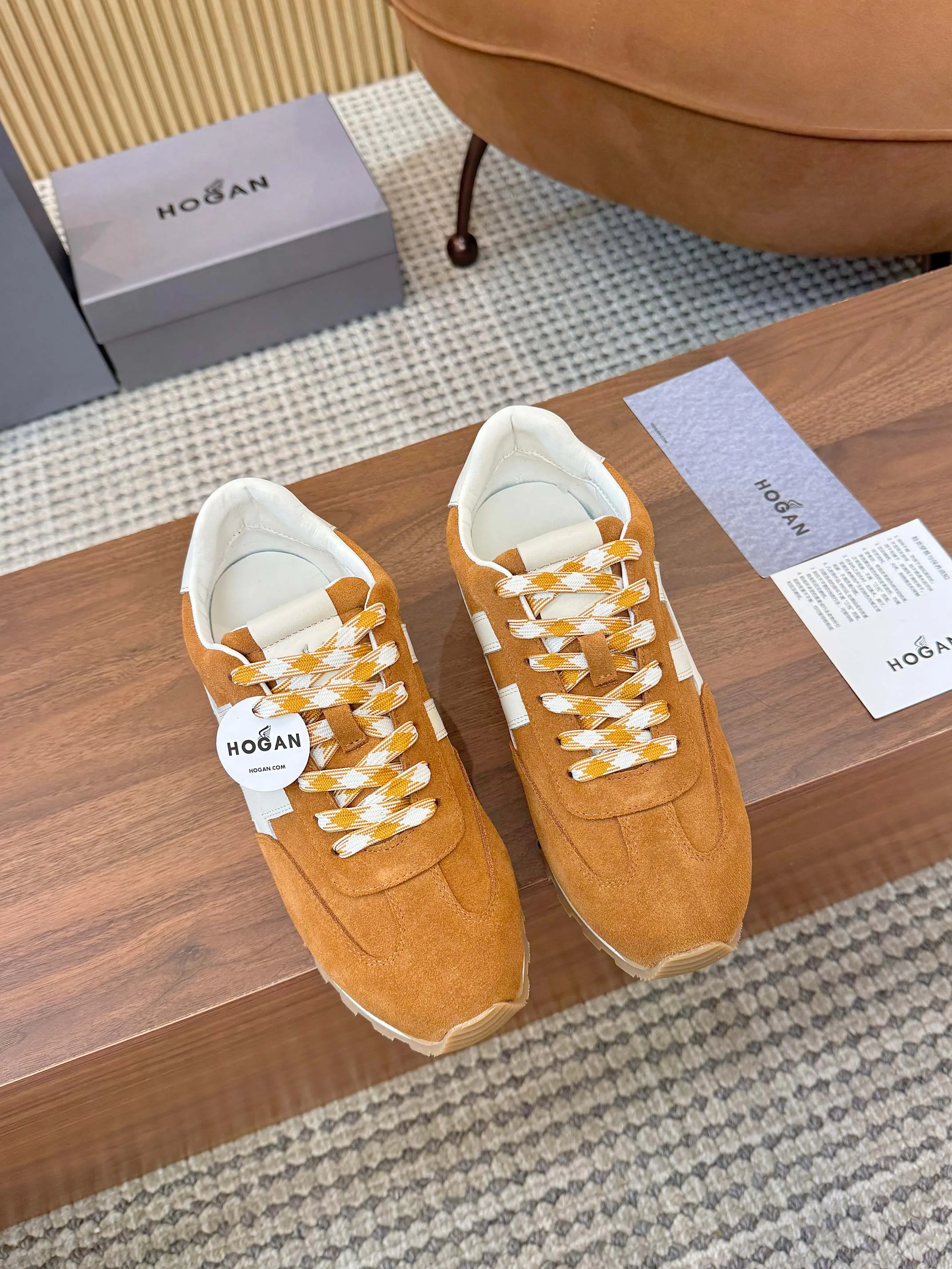 Women's Sneakers HOGAN 17827636