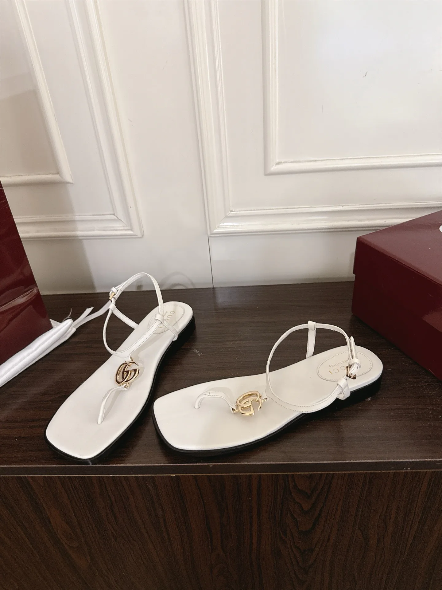 Women's Open-Toe Sandals GUCCI 18143129