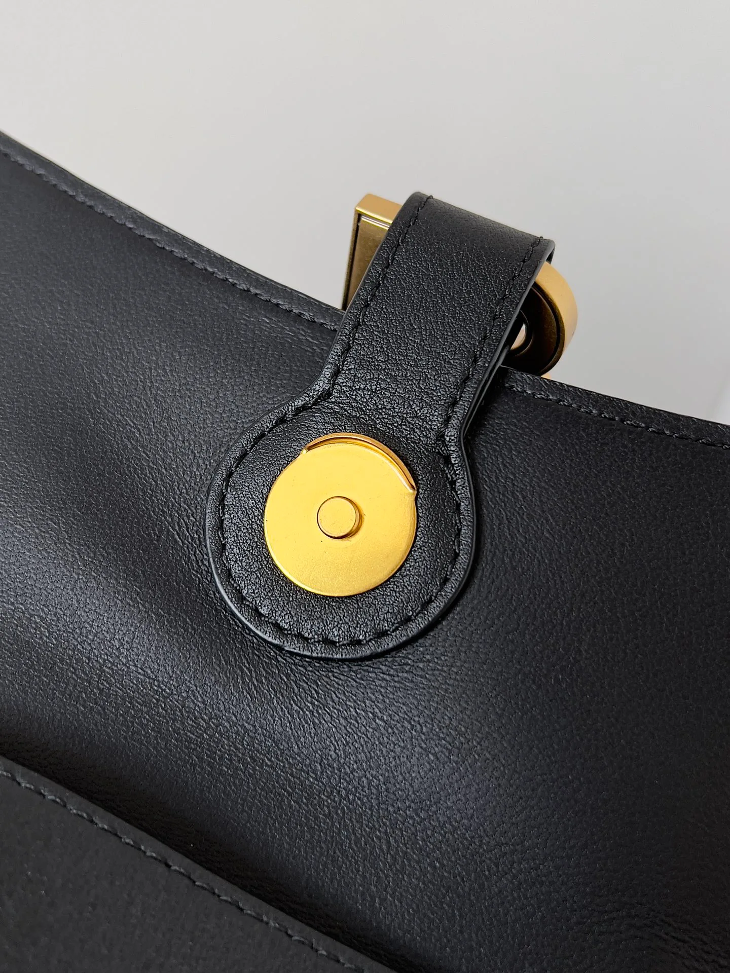 Классические Сумки Женские Balenciaga 18619536