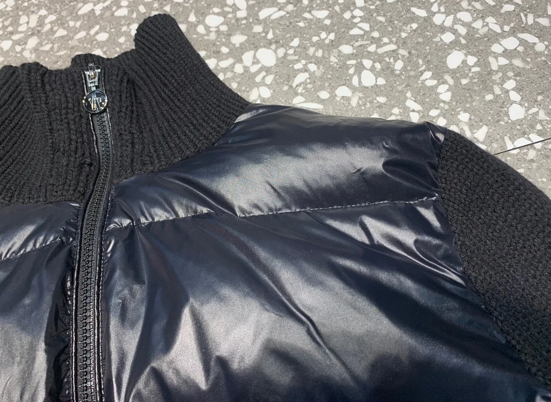 Women's Jackets And Down Jackets MONCLER 18129922