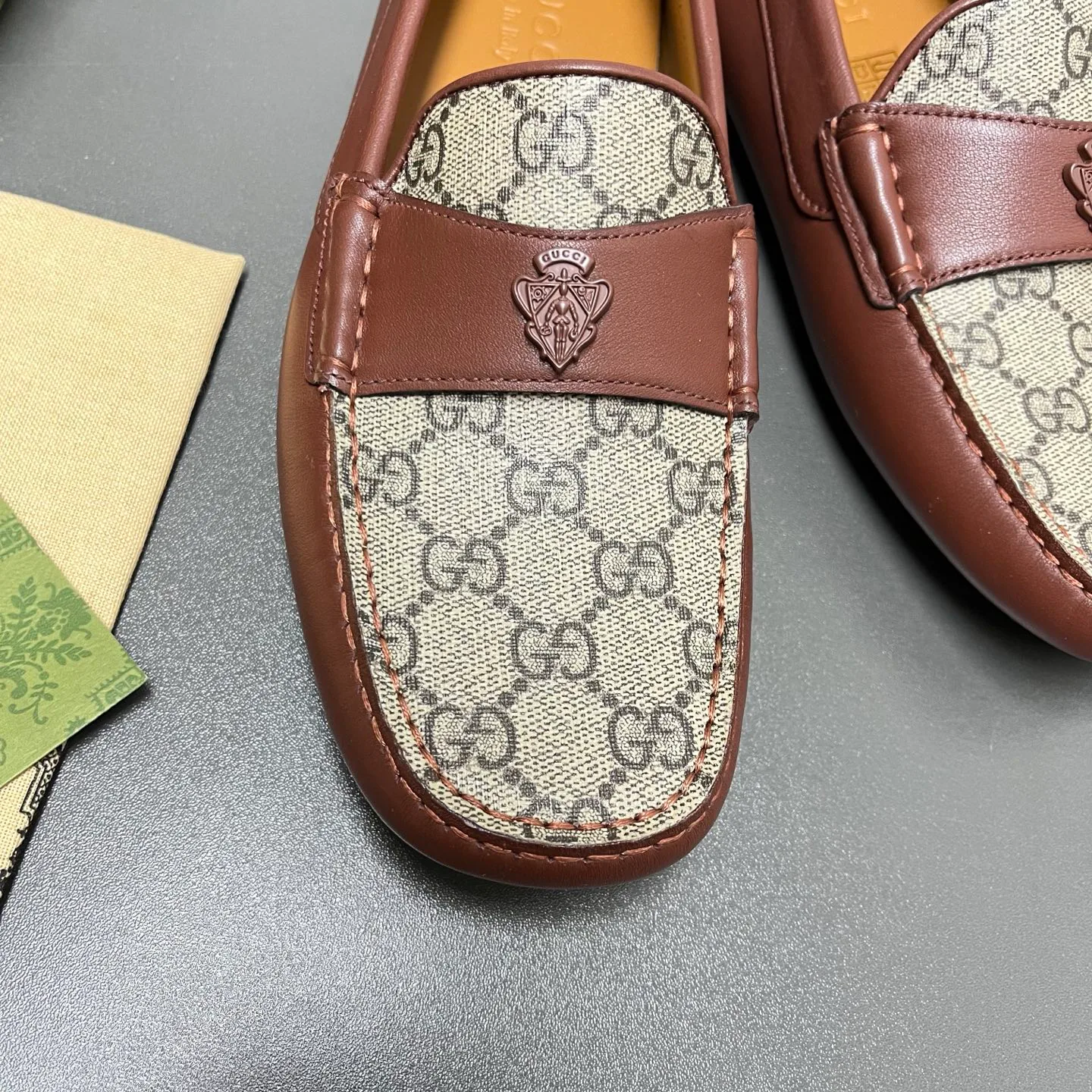 Men's Loafers And Dress Shoes GUCCI 17937827