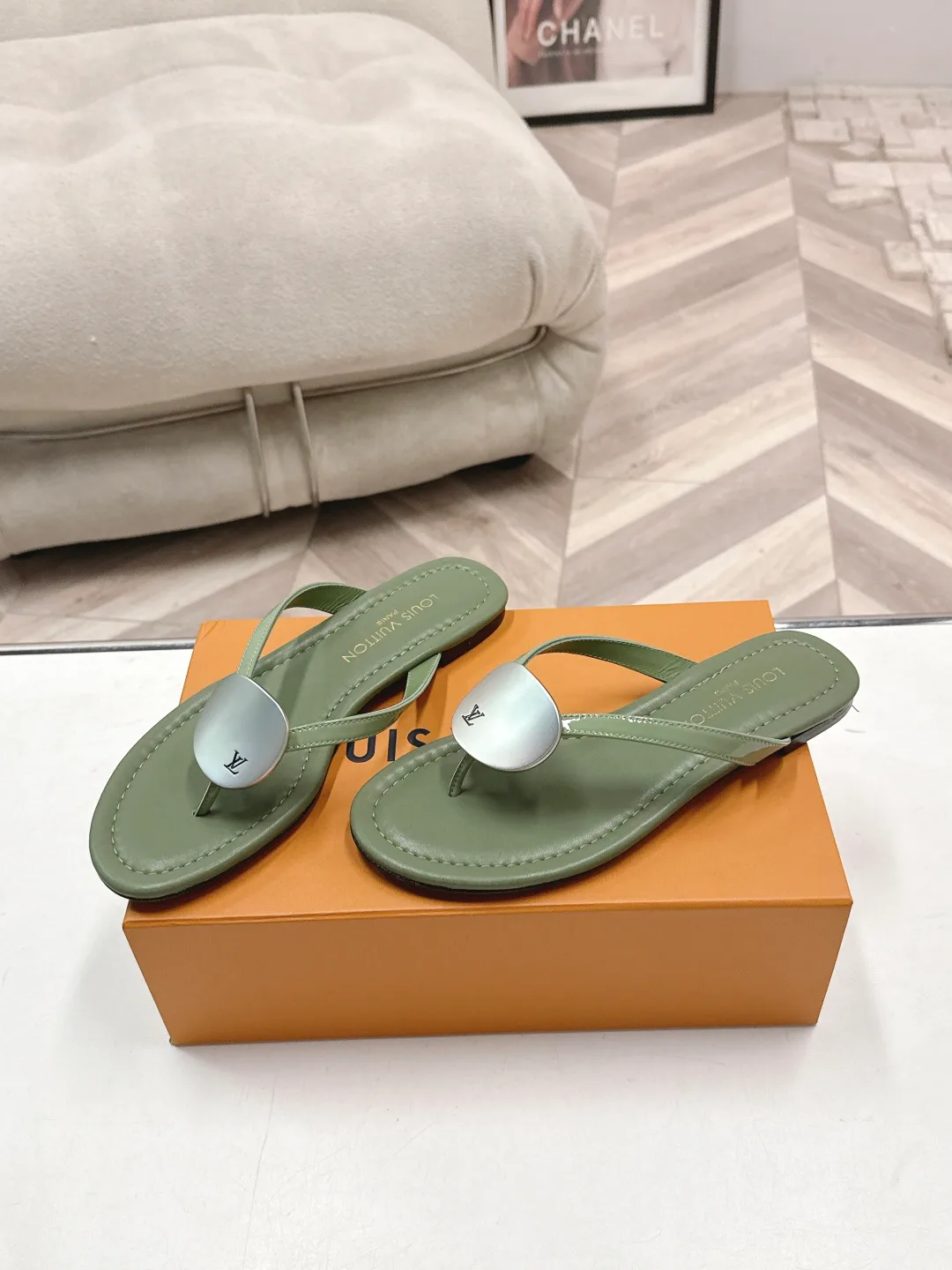 Women's Flip-Flops LOUIS VUITTON 17578105