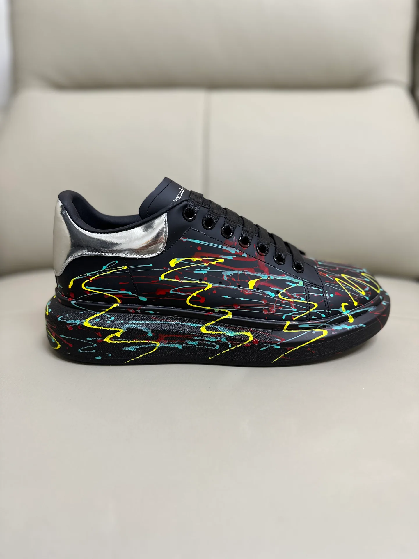Кроссовки Женские Alexander Mcqueen 18616722