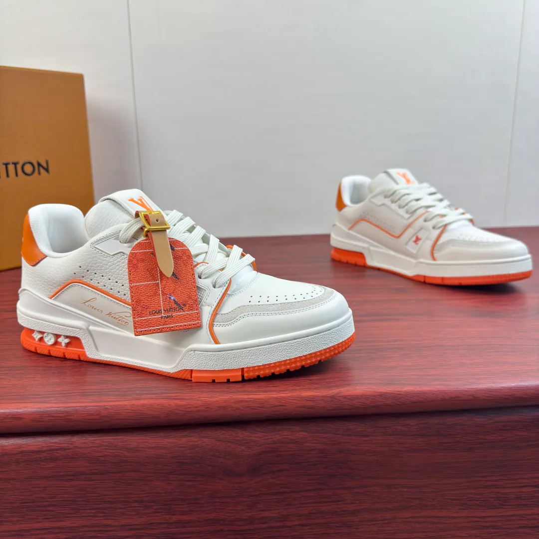 Кроссовки Женские Louis Vuitton 18580868