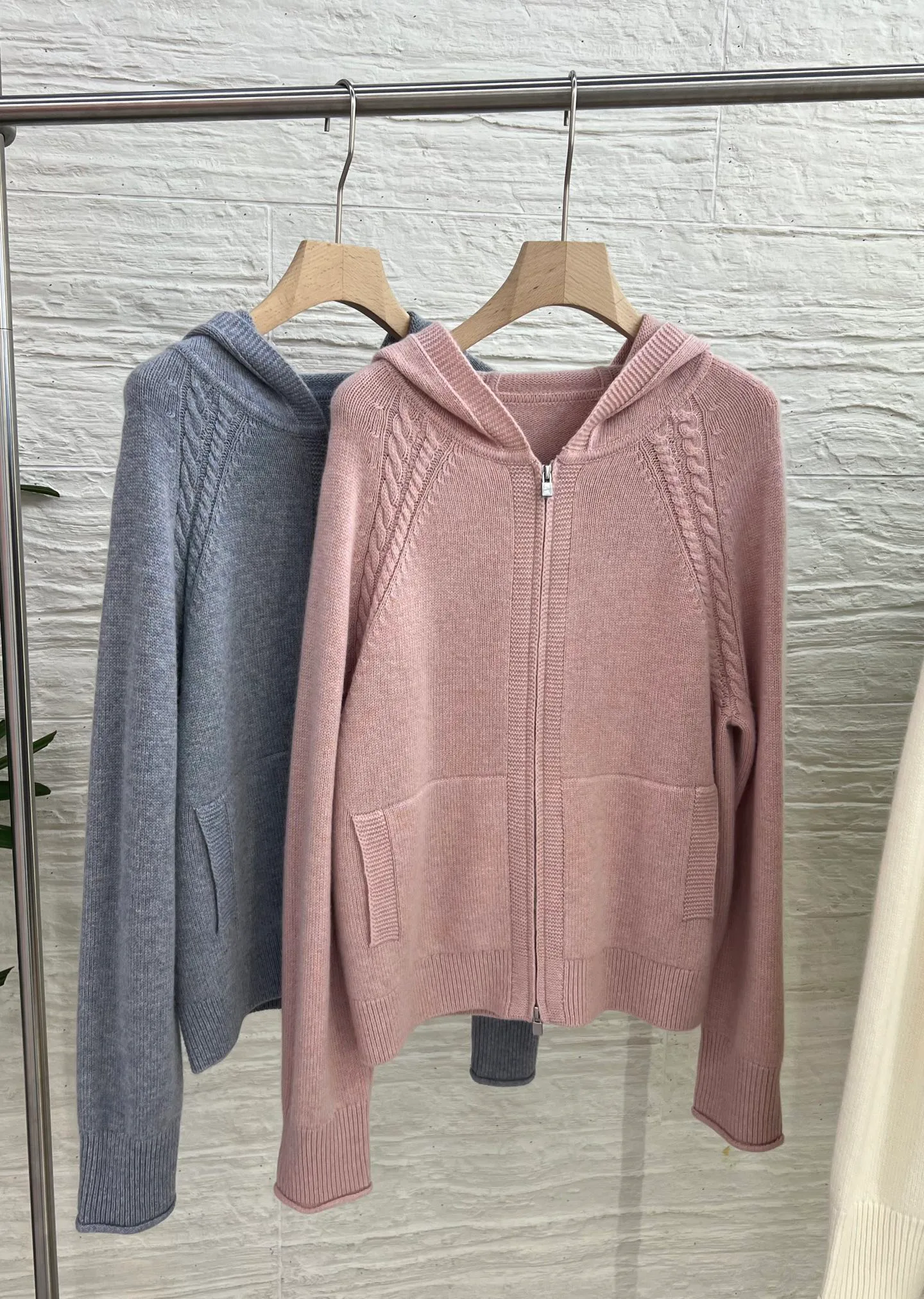 Women's Jumpers And Sweaters LORO PIANA 18014376