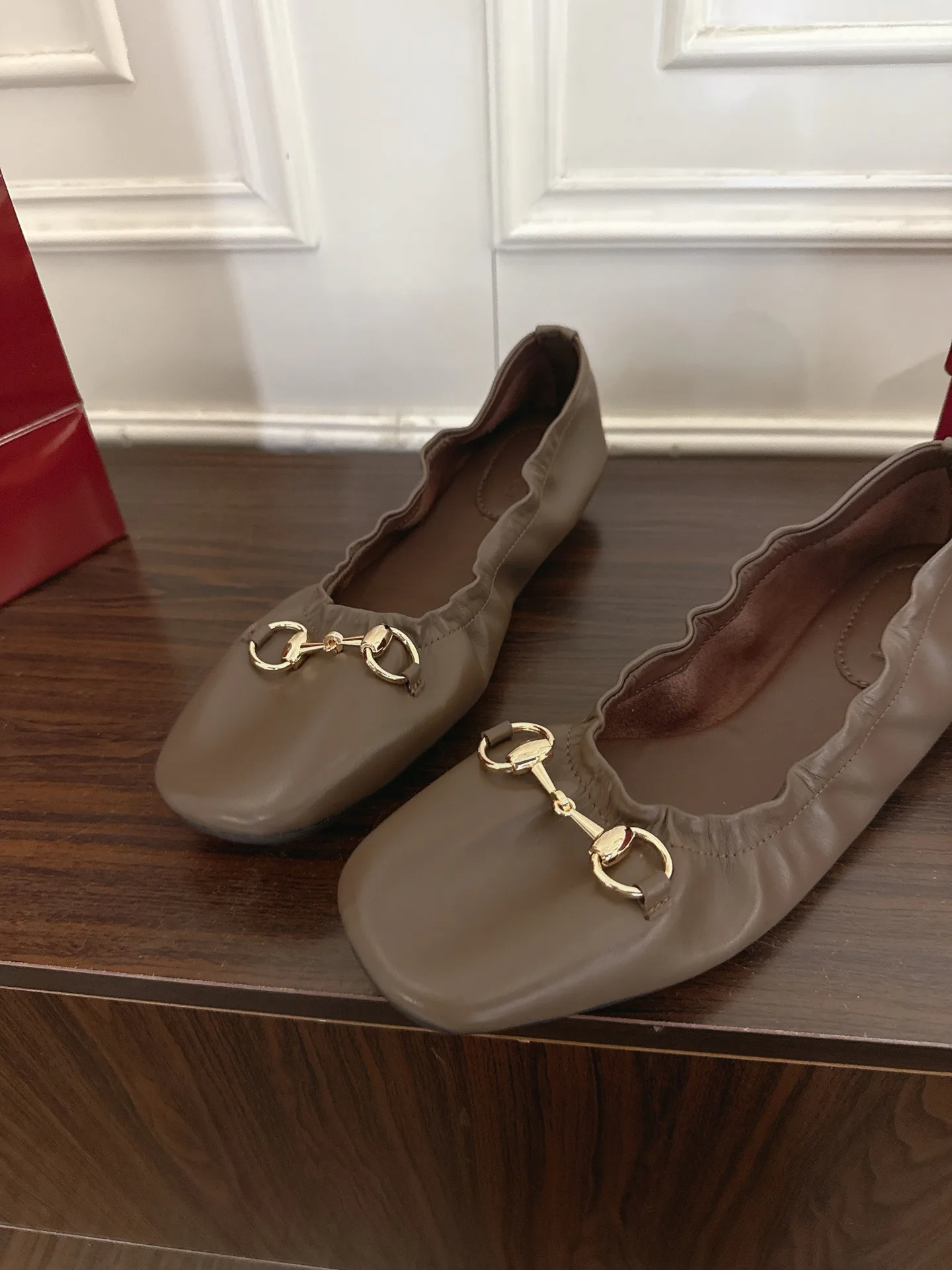 Women's Ballet Flats GUCCI 18135540