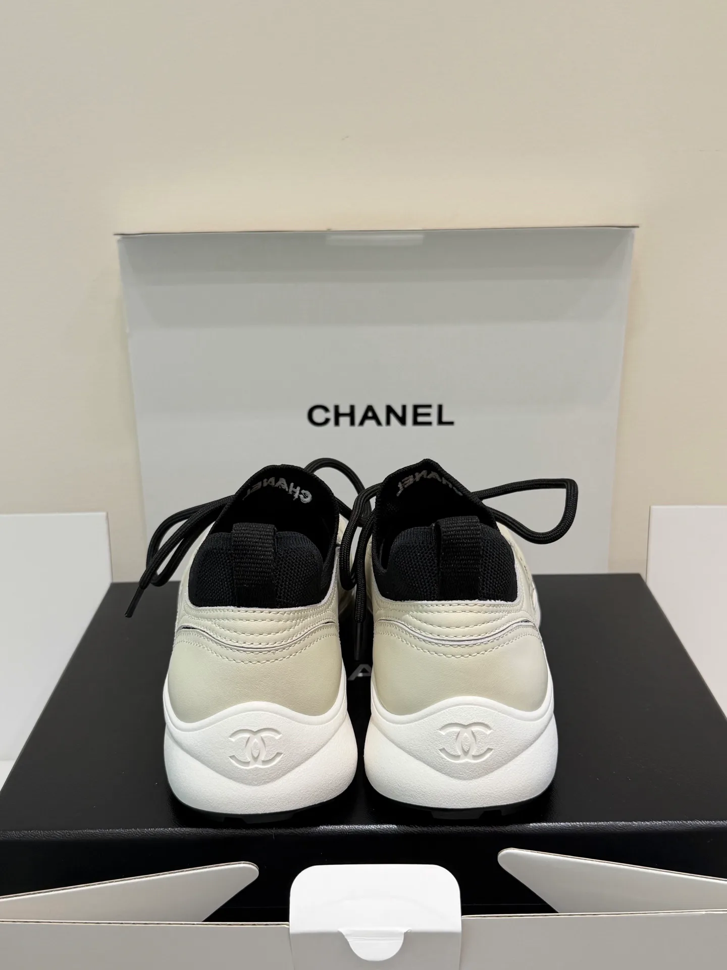 Women's Sneakers CHANEL 17464740