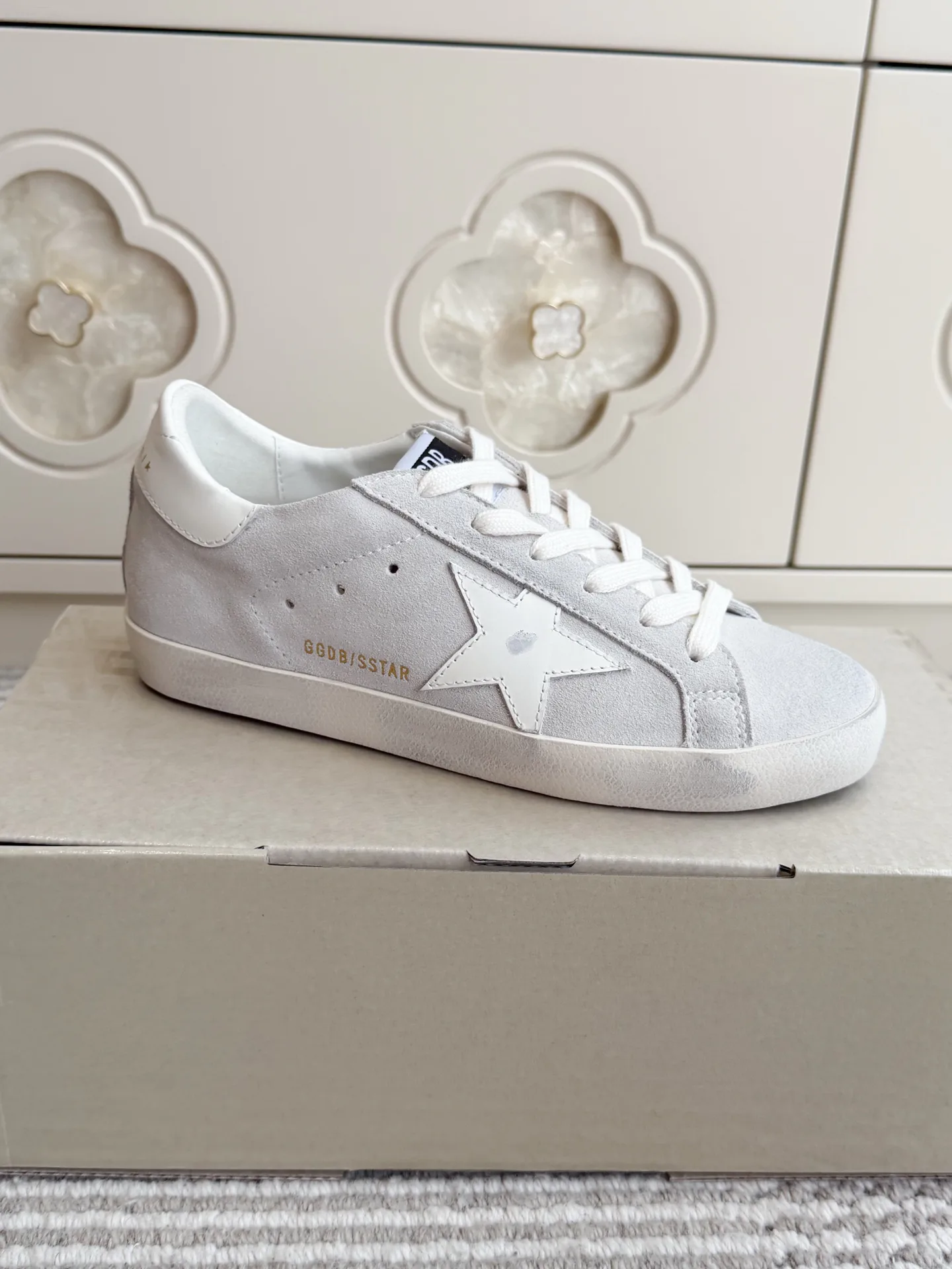 Women's Sneakers GOLDEN GOOSE 18360498