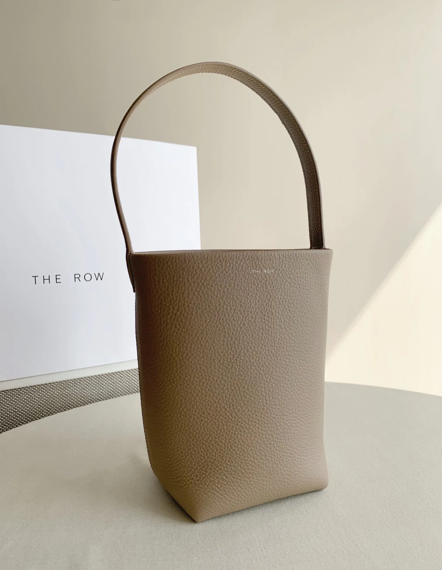 Women's Classic Handbags THE ROW 18070643