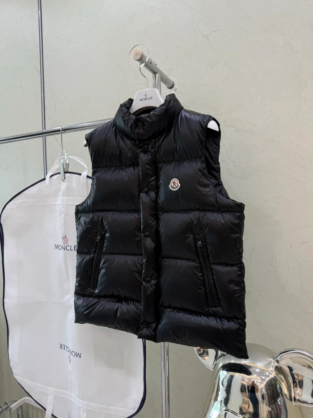 Women's Vests MONCLER 18052717
