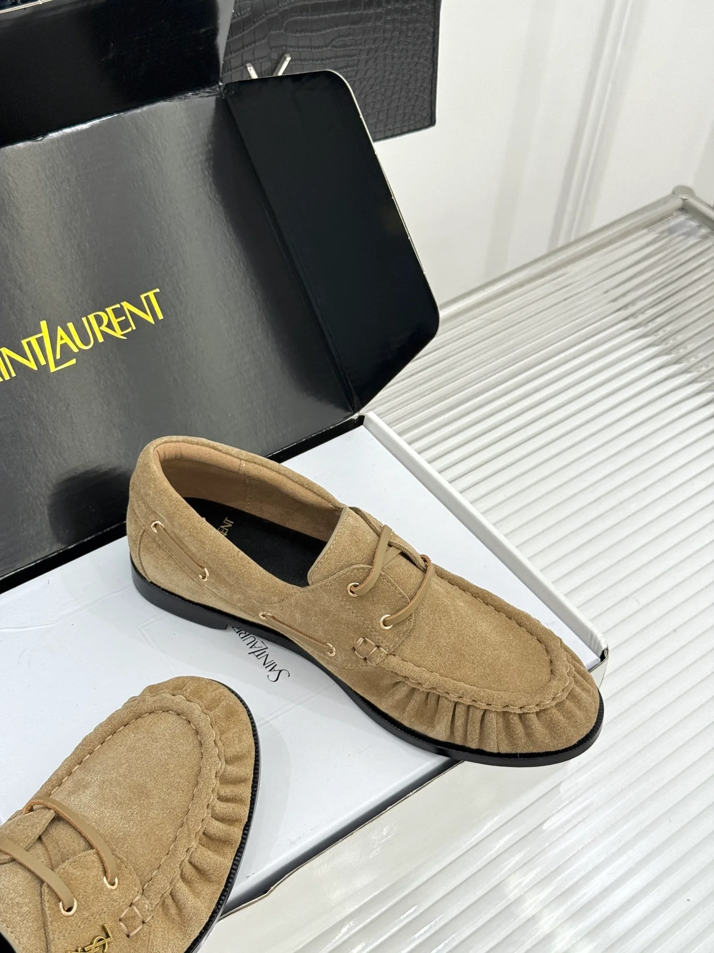 Women's Loafers And Moccasins SAINT LAURENT 18142754