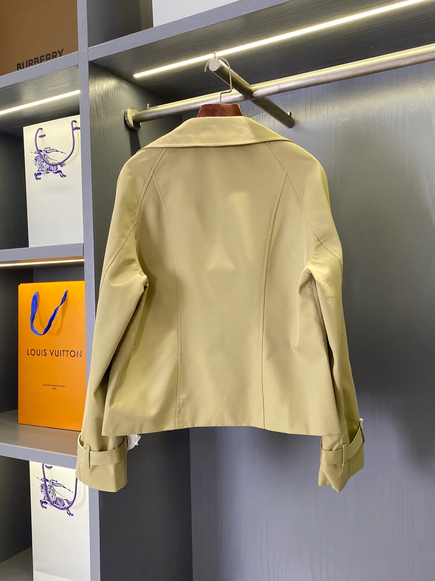 Women's Trench Coats BURBERRY 18016163