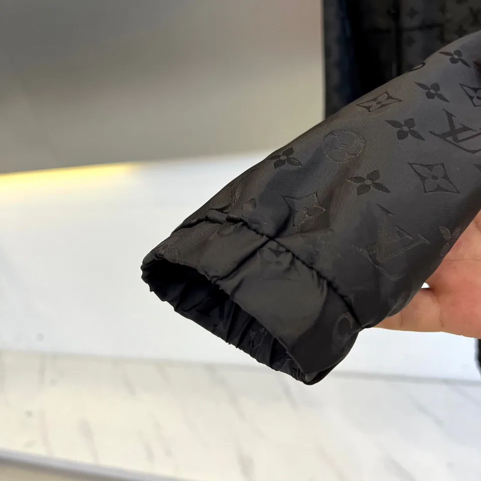 Men's Jackets And Down Jackets LOUIS VUITTON 18416806