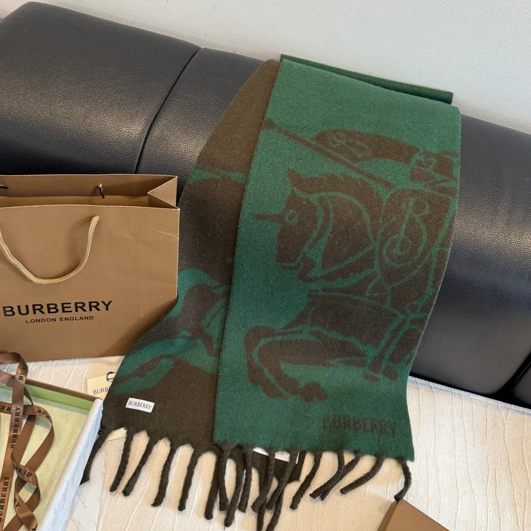 Scarves BURBERRY 18449896