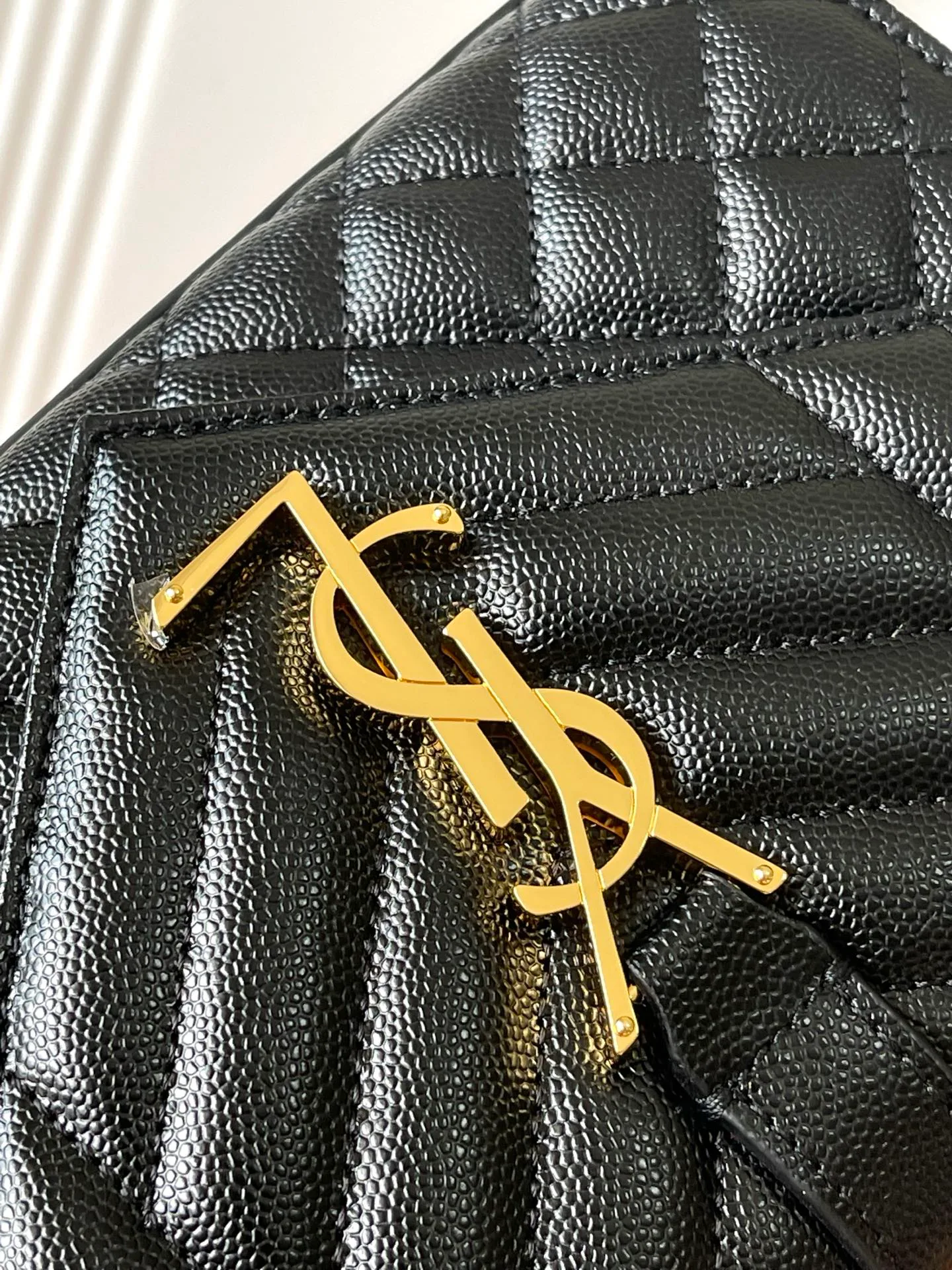 Классические Сумки Женские Saint Laurent 18610973