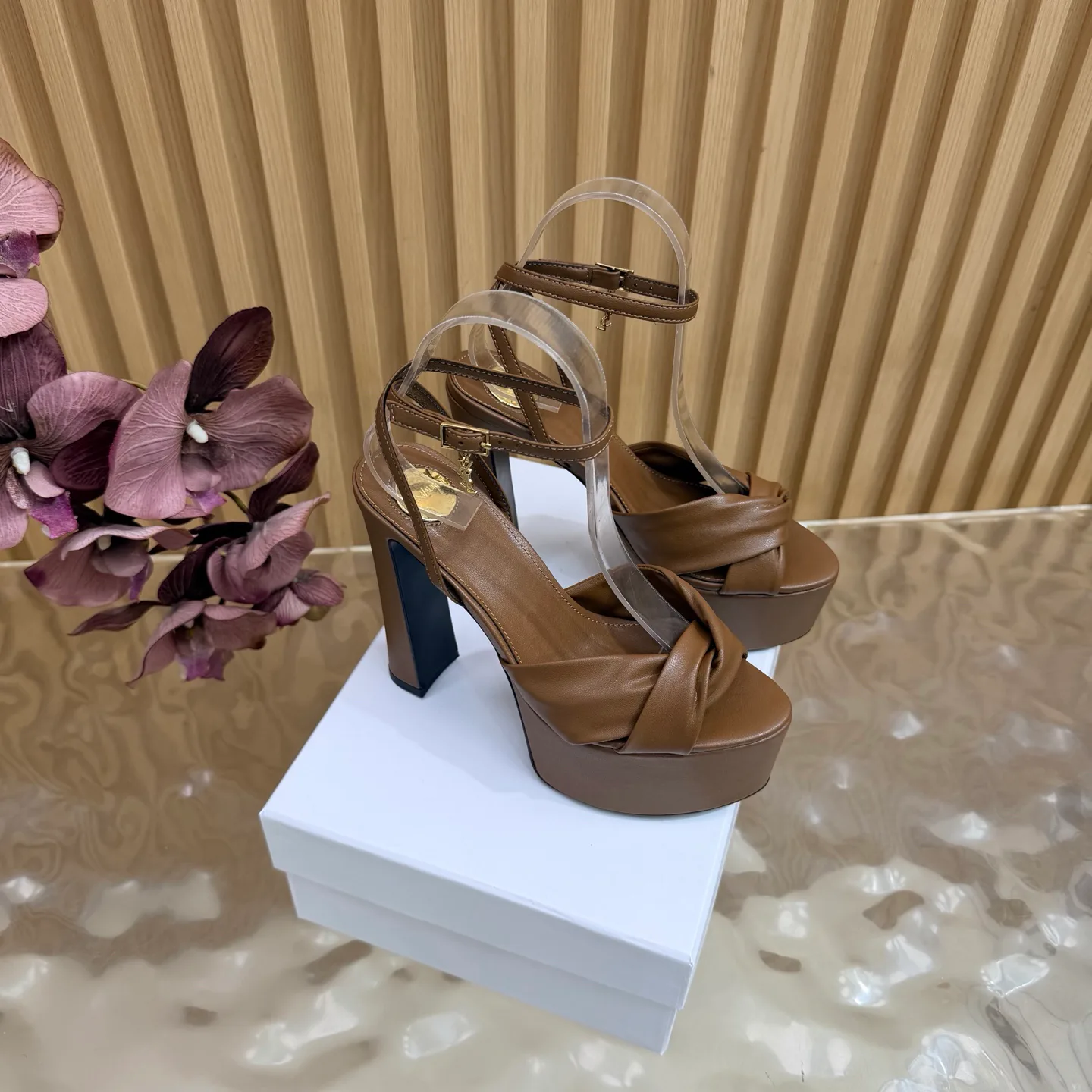 Women's Open-Toe Sandals SAINT LAURENT 18235638
