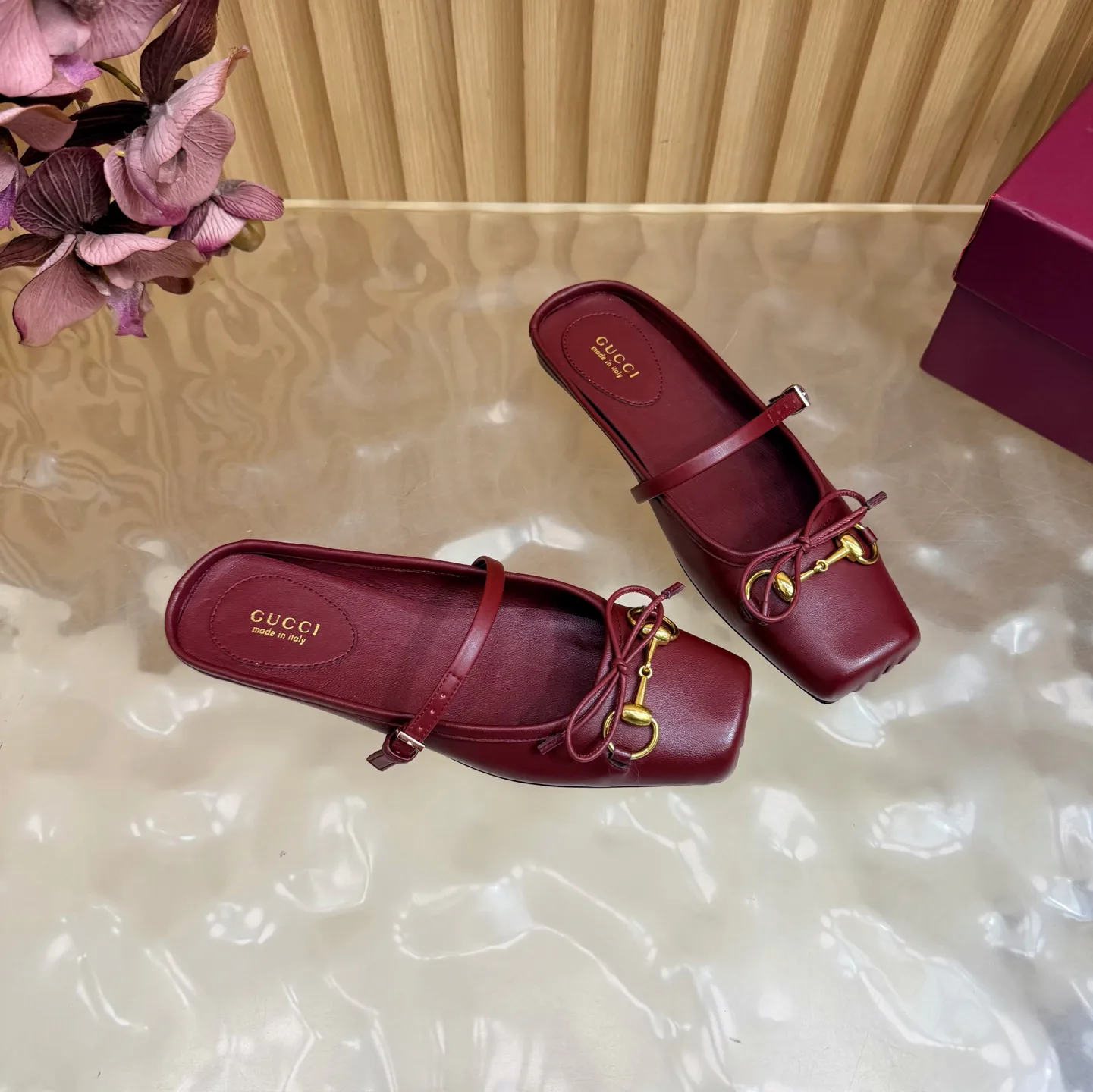 Women's Ballet Flats GUCCI 17498428