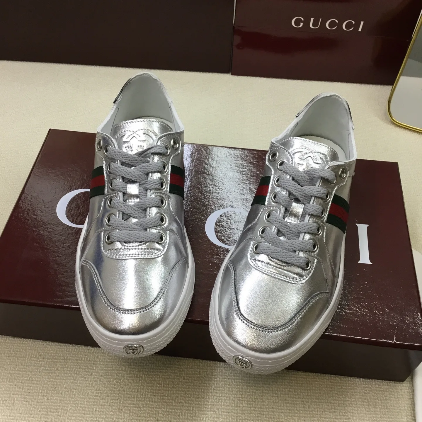 Women's Sneakers GUCCI 16893685