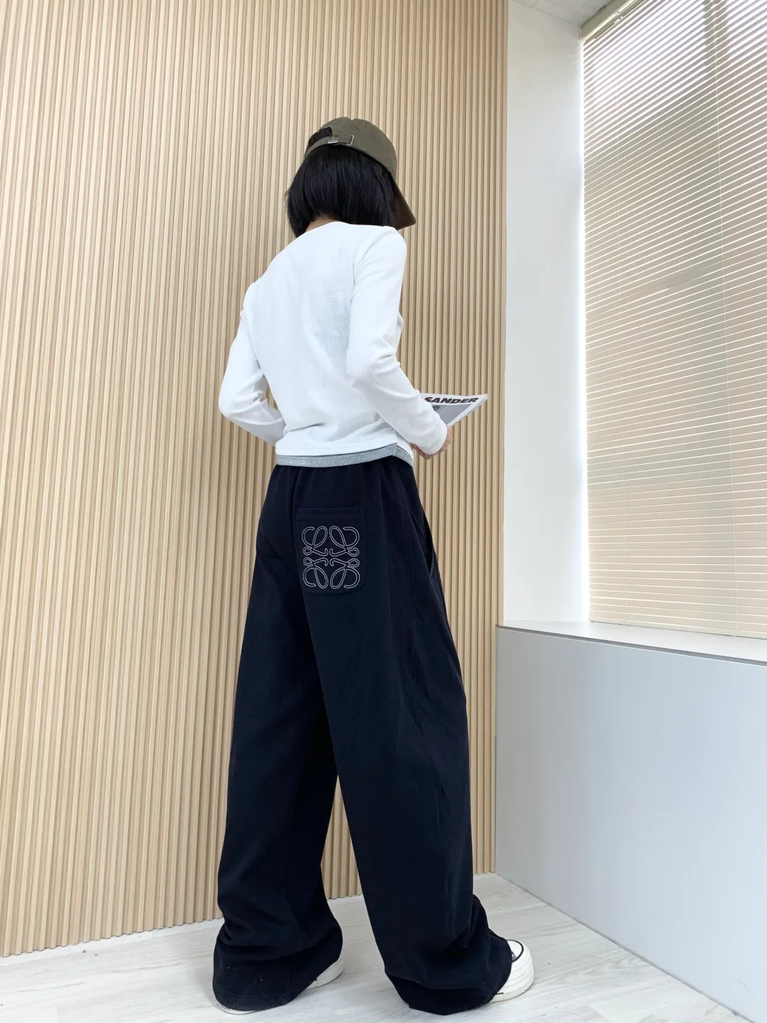 Women's Trousers LOEWE 18199269