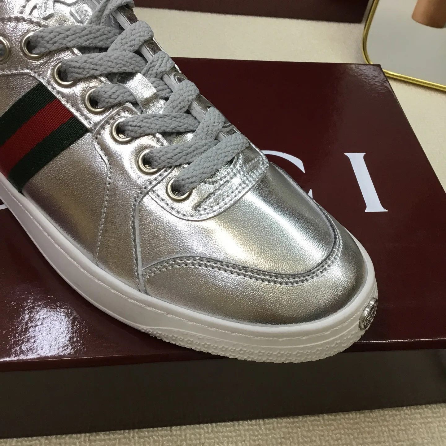 Women's Sneakers GUCCI 16893685