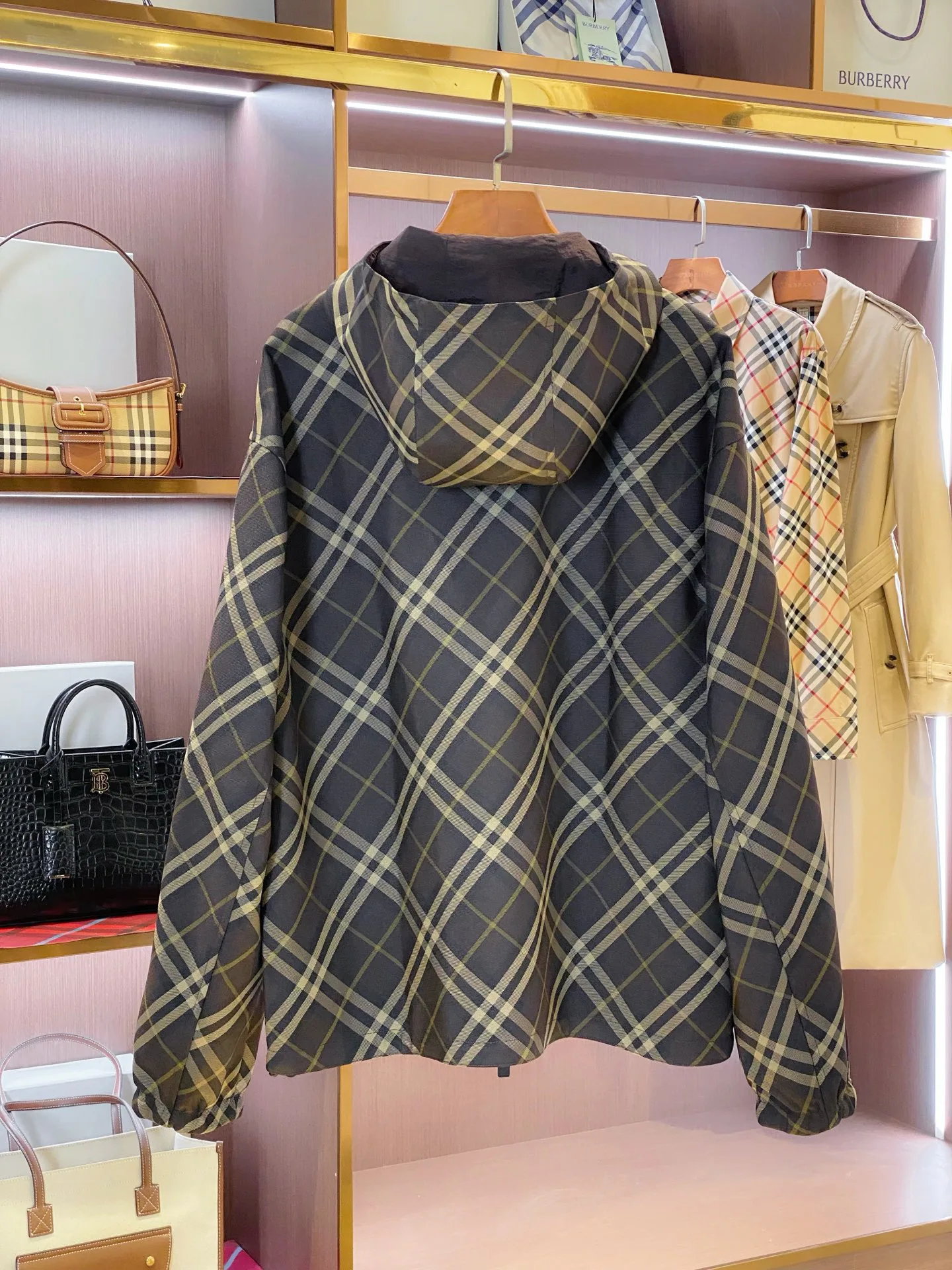 Men's Jackets And Down Jackets BURBERRY 18141583