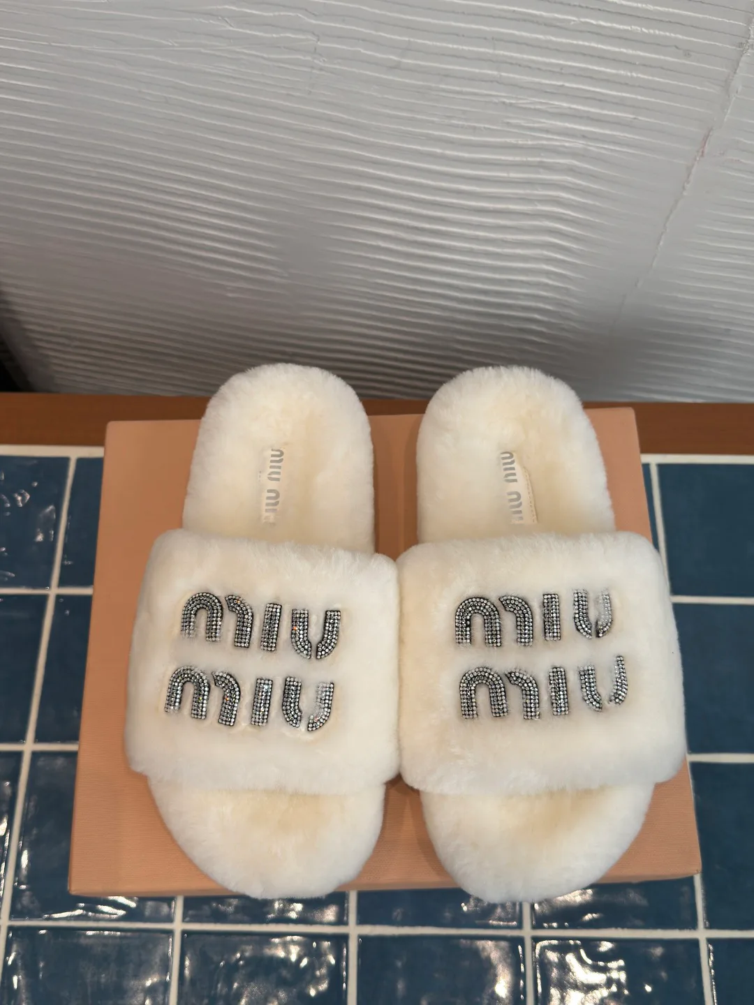 Women's Slippers MIU MIU 17931763