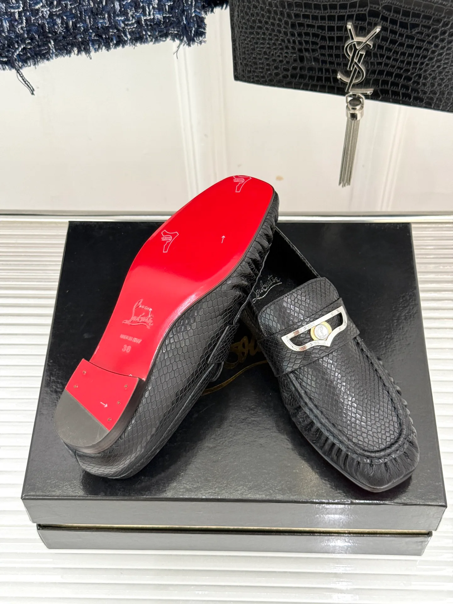 Лоферы И Мокасины Женские Christian Louboutin 18598159