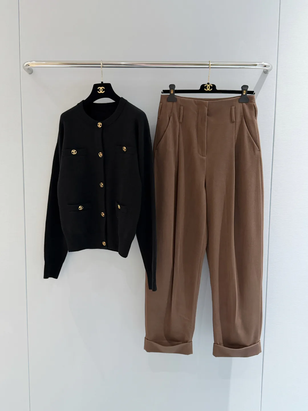 Women's Trousers CHANEL 18201679