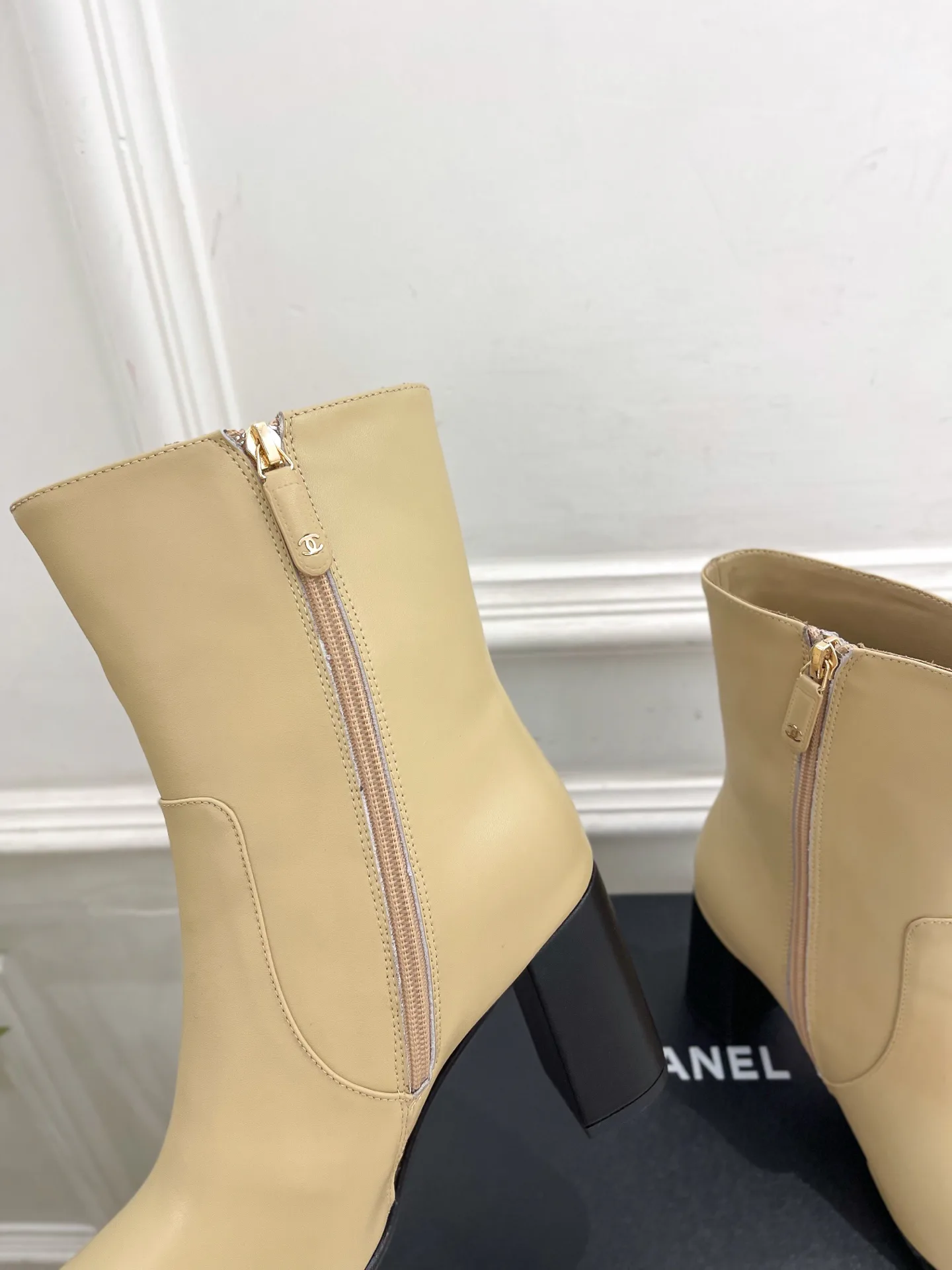 Women's Booties CHANEL 18143156